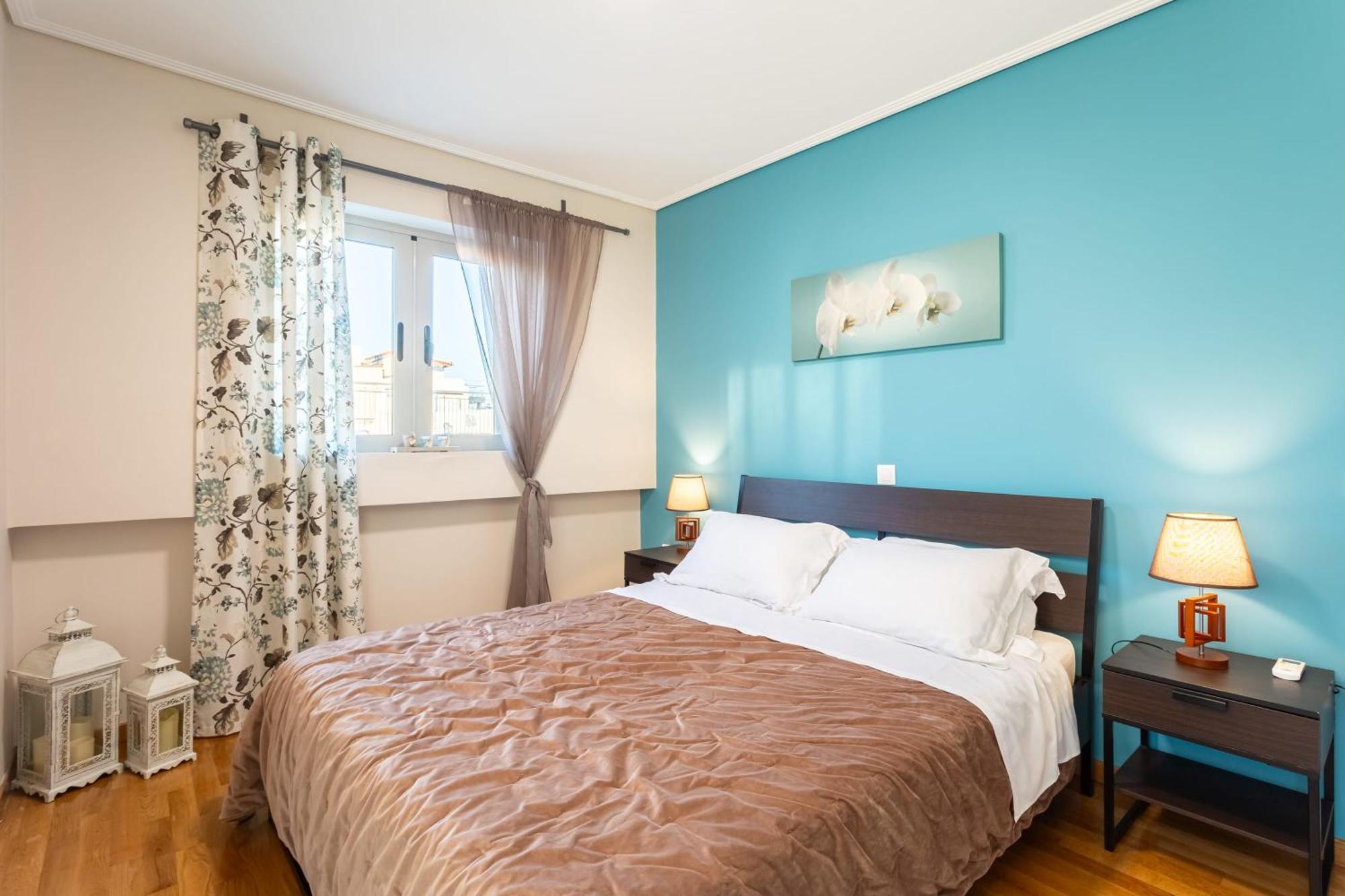 Beachfront Retreat - Peony Seabreeze Gem Apartment Artemida (Attica)