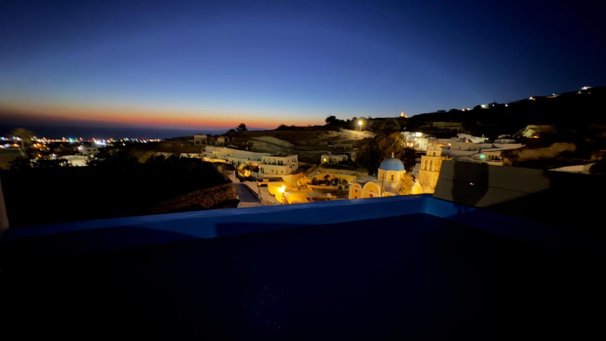 Amphitrite Santorini Aparthotel