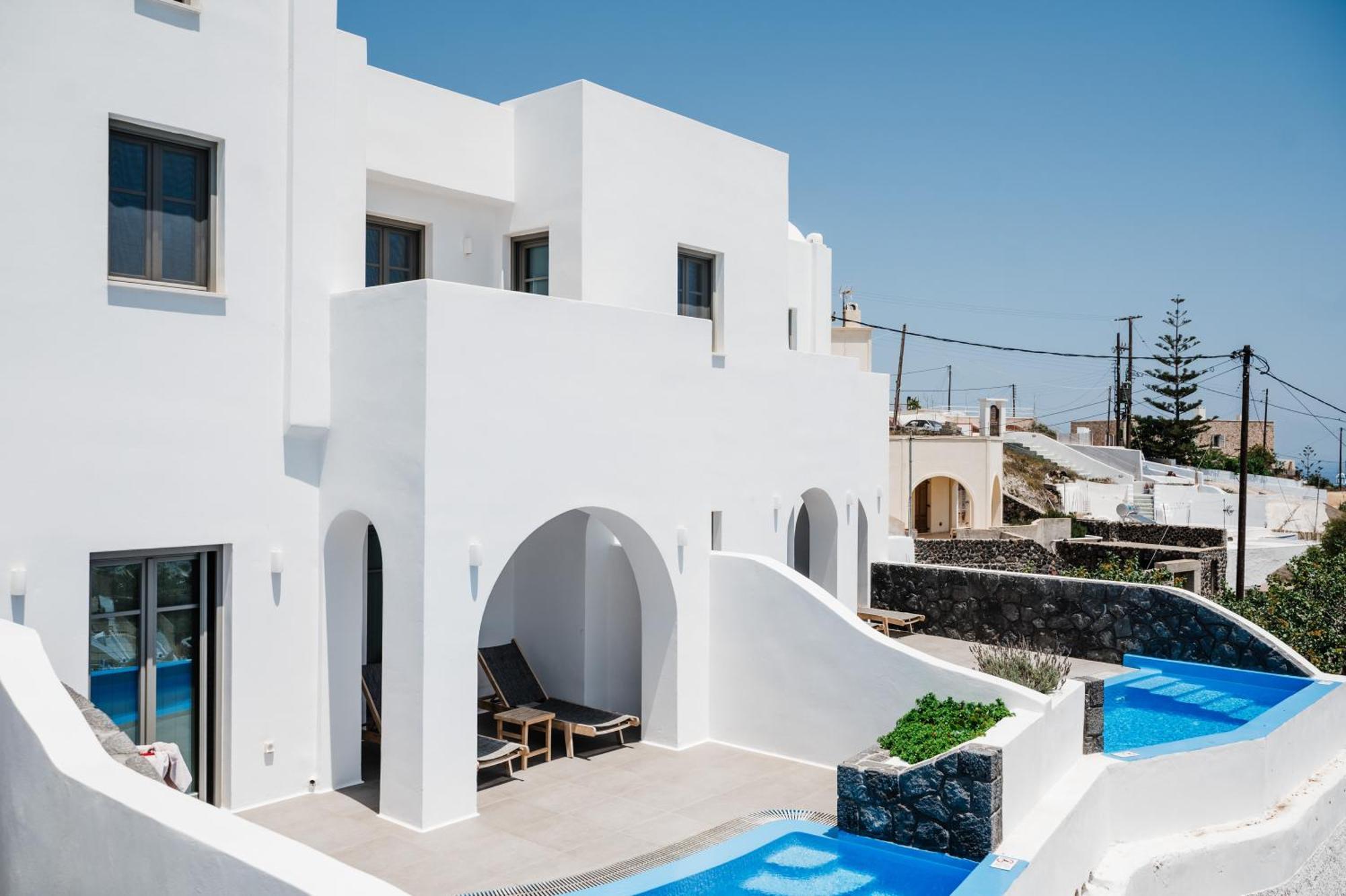 Amphitrite Santorini