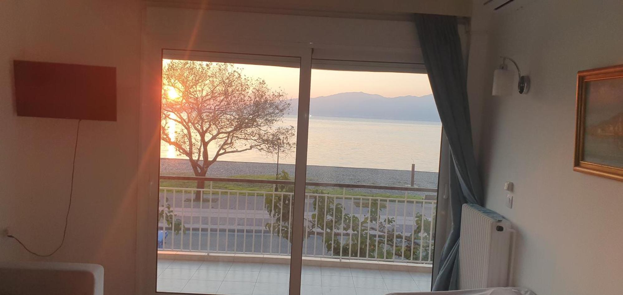 House Nafpaktos