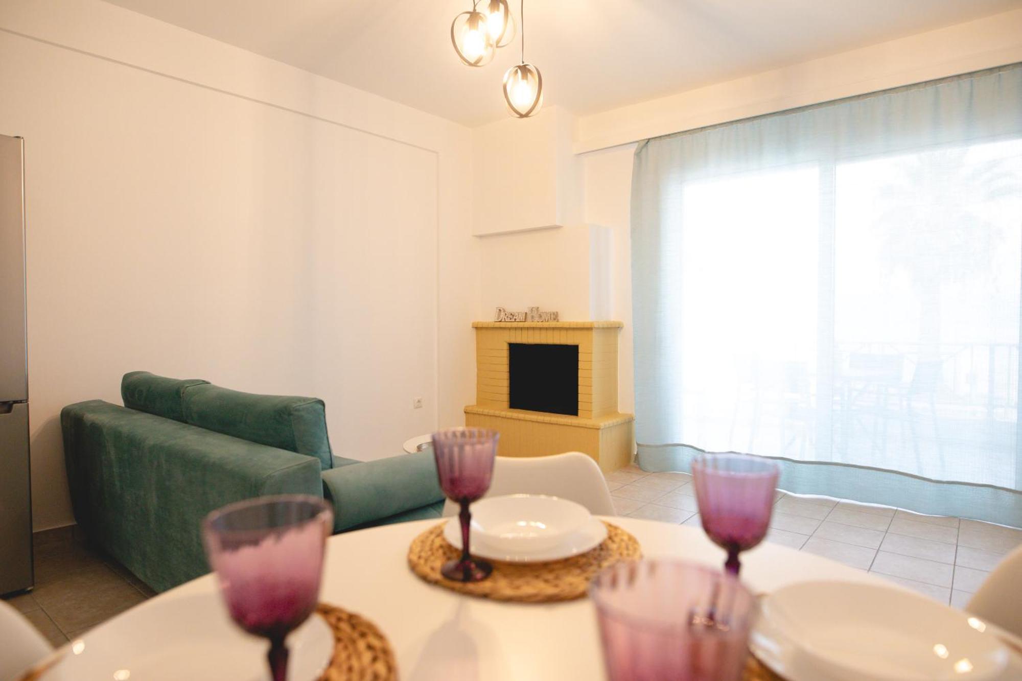 Sugar Blue - On The Beach Apartment *