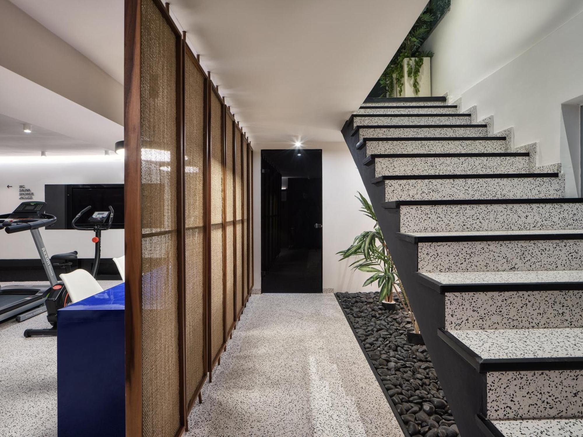 The Newel Acropolis Aparthotel 3*