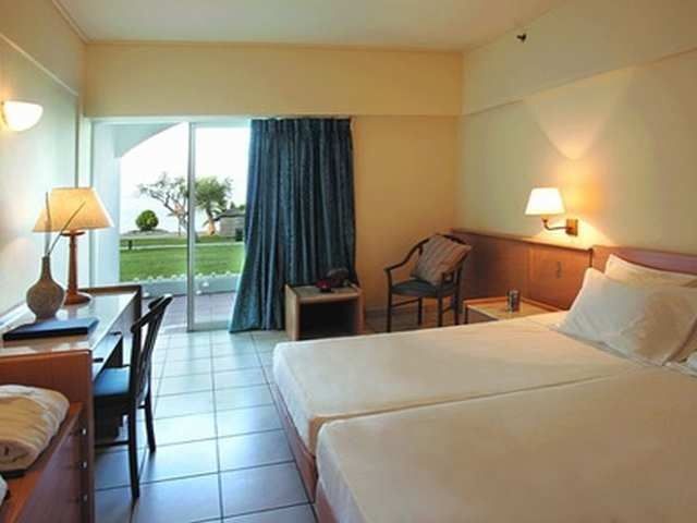 Dassia Chandris Hotel