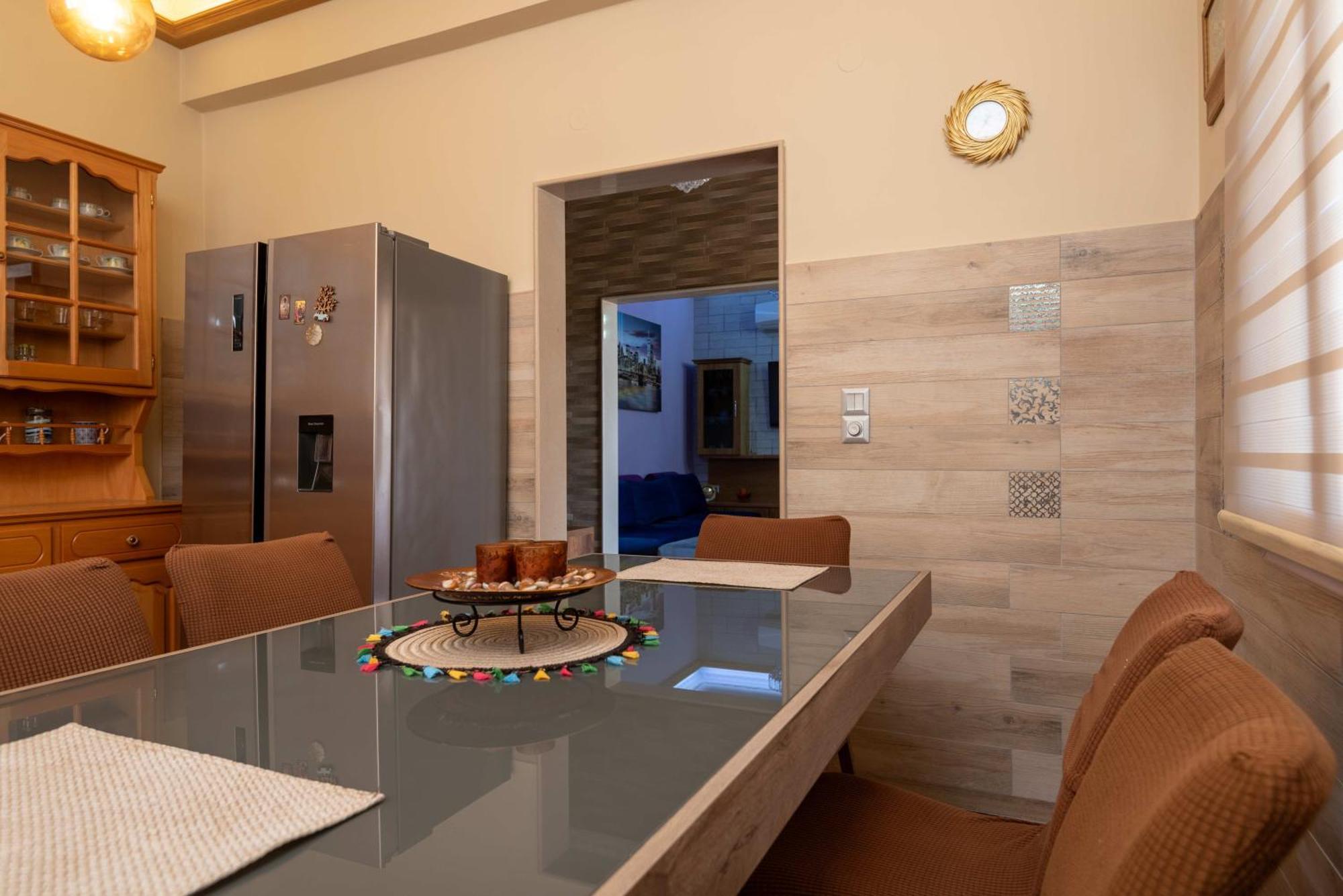 Dimitras Apartment *