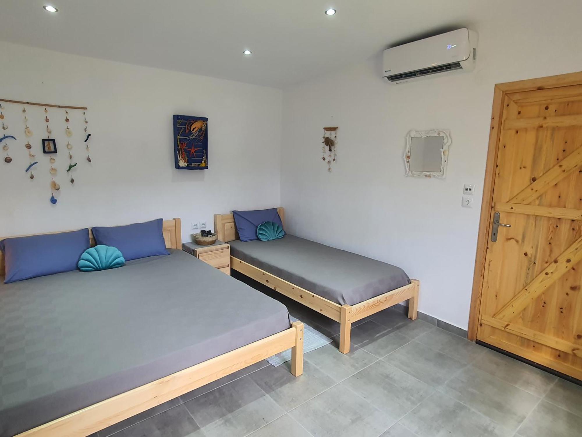 Doukas By The Sea-little Paradise-beachfront Apartment Skala Marion