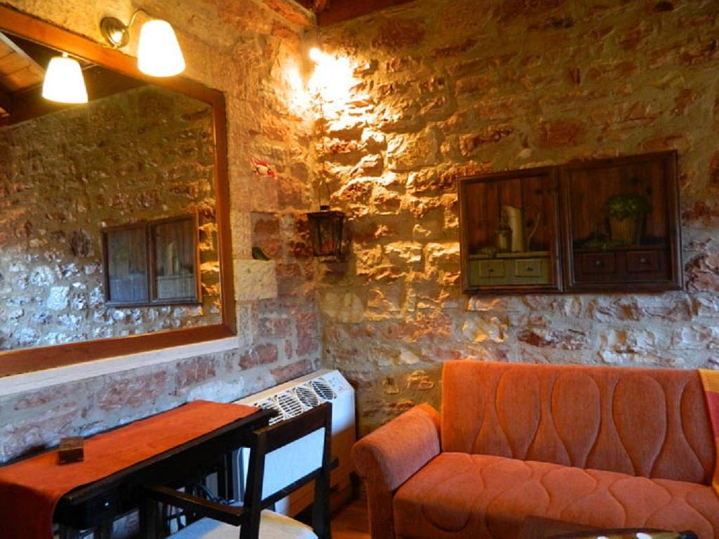 Petrino Rodo Apartment Karpenisi