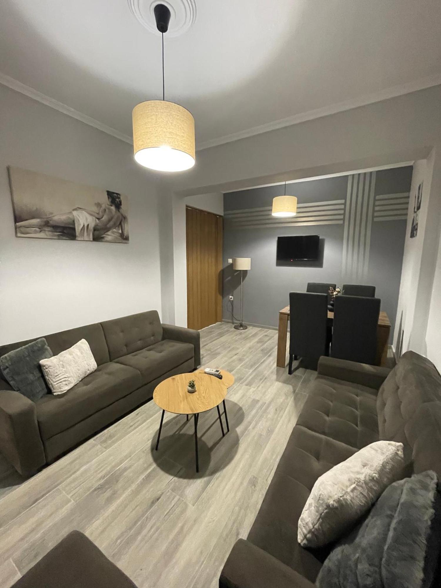 Dt Luxury * Nea Peramos (Macedonia)