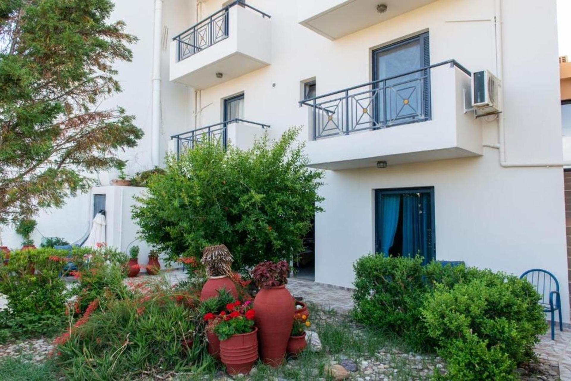 Alkioni Suites, Beachfront, With Mountain View Kokkinos Pirgos