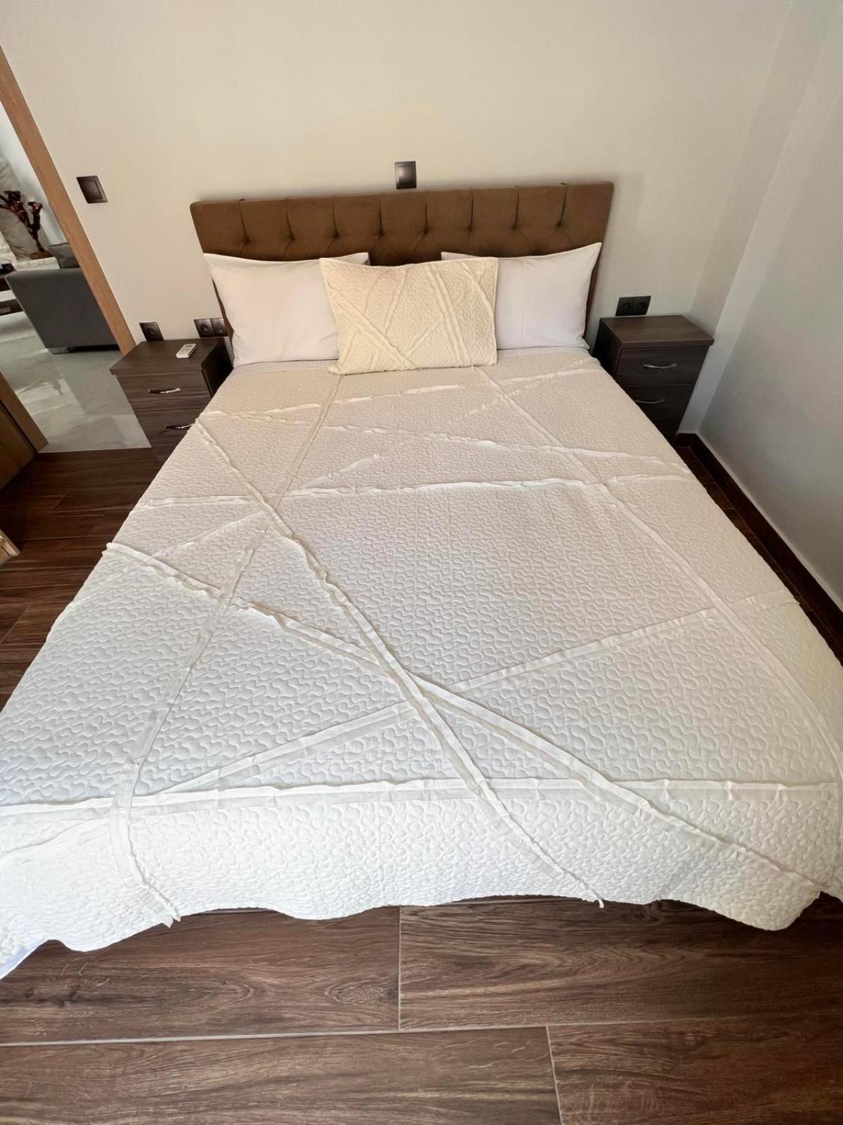 Kontis' Deluxe Furnished Loutraki (Corinthia)