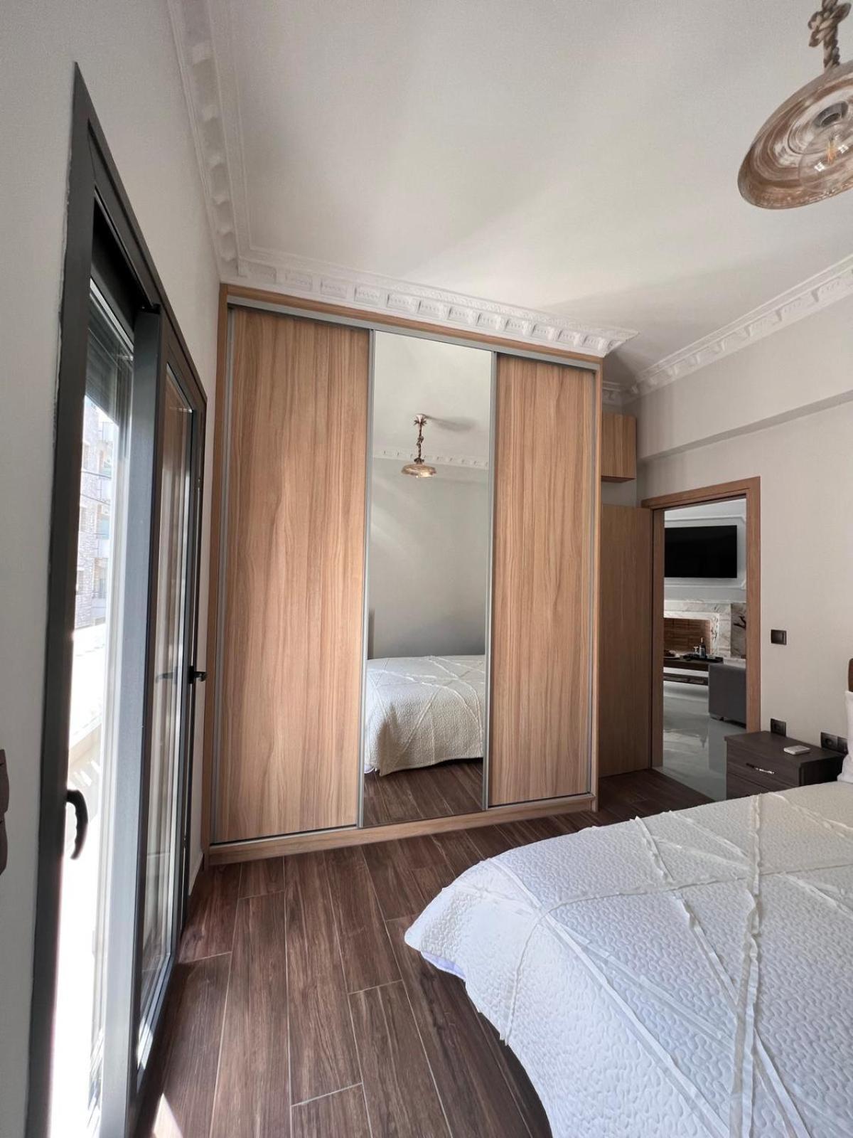 Apartment Kontis' Deluxe Furnished
