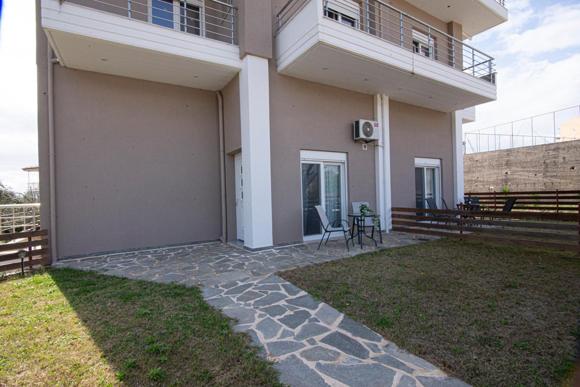 Nikitas & Apartment *