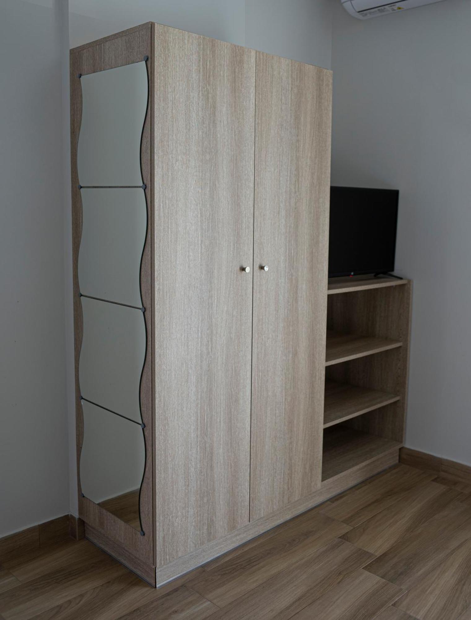 Apartment Nikitas & *