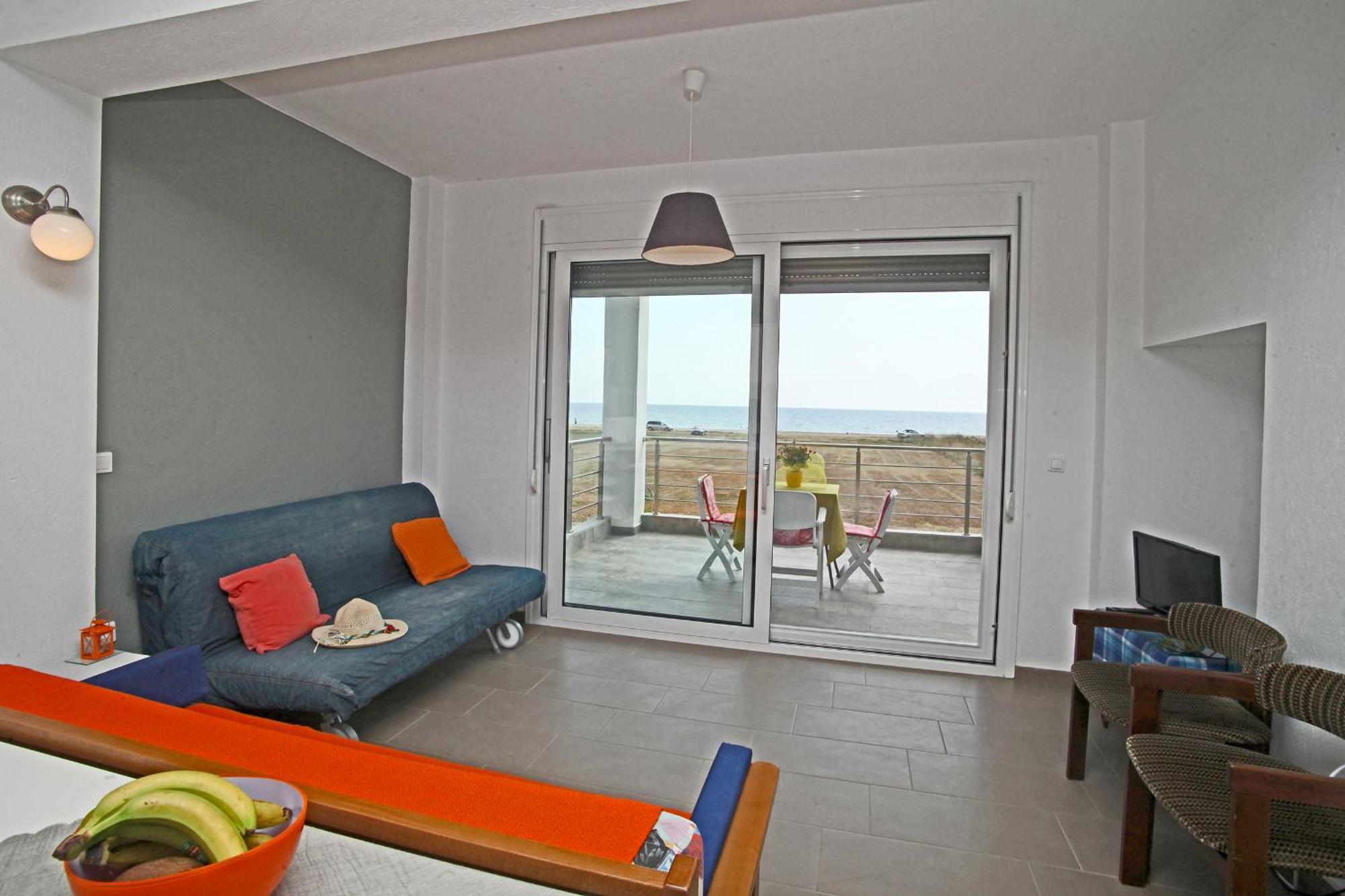Apartment To Sea 2 *