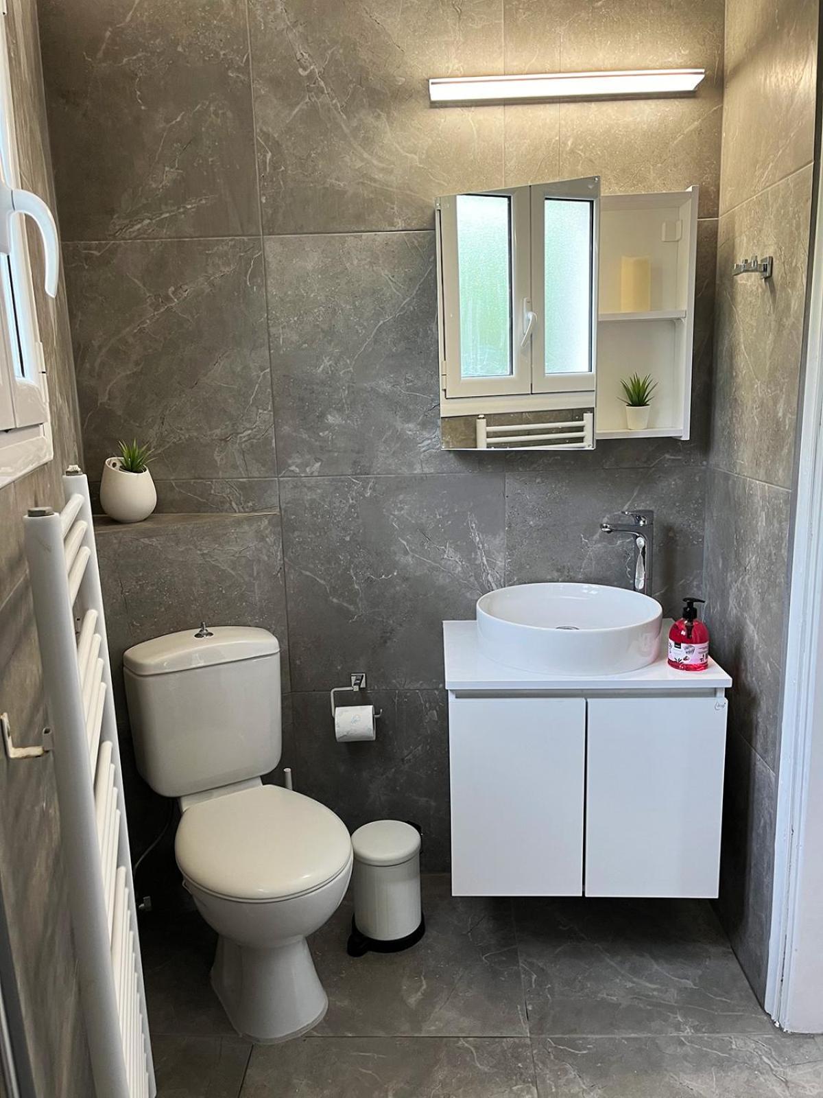 Ariadni's - With A Sea View Apartment Nea Styra