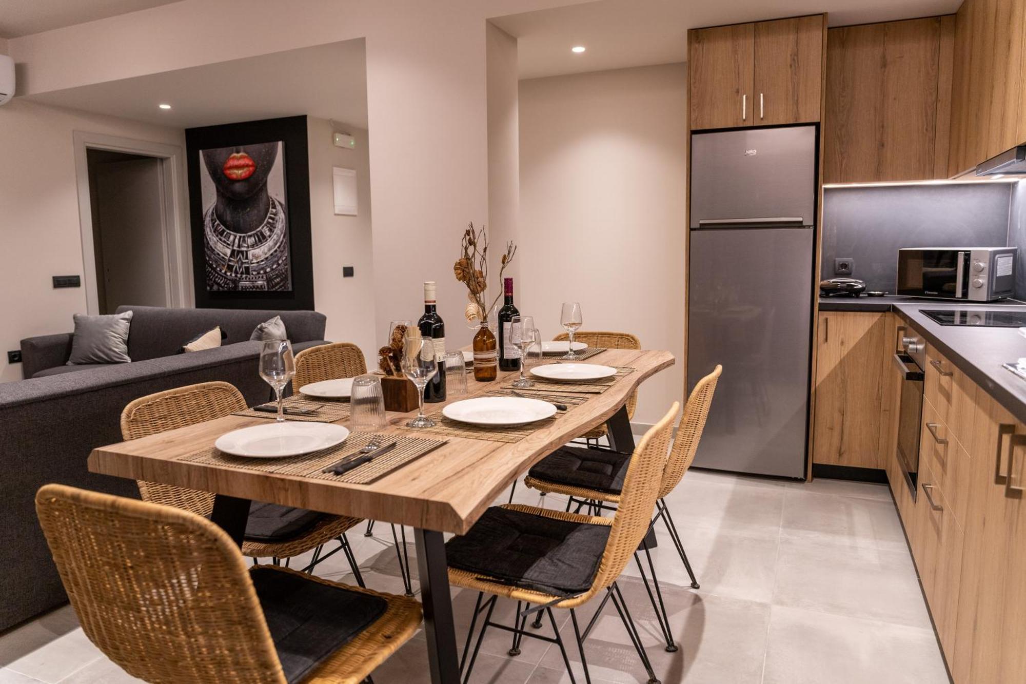 Grand House - Center - Sleeps 6 Holiday home *