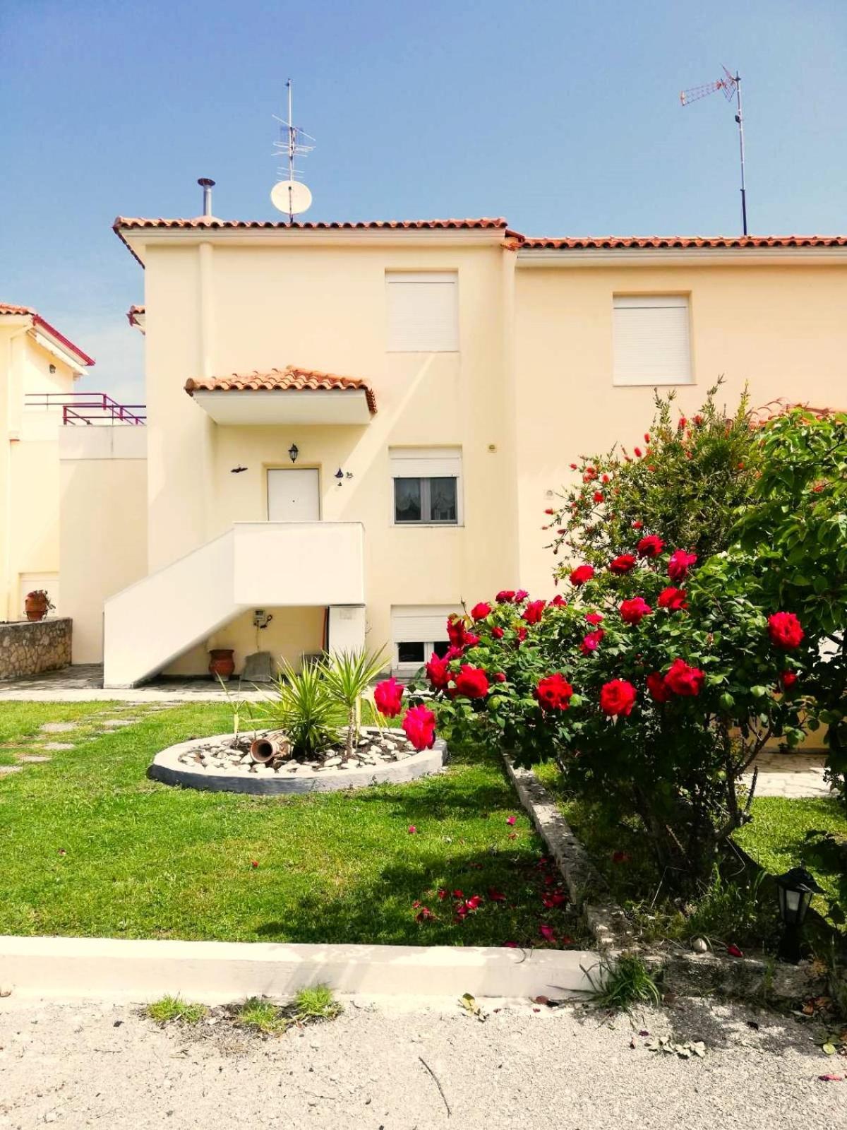 Holiday home Panos House Hanioti