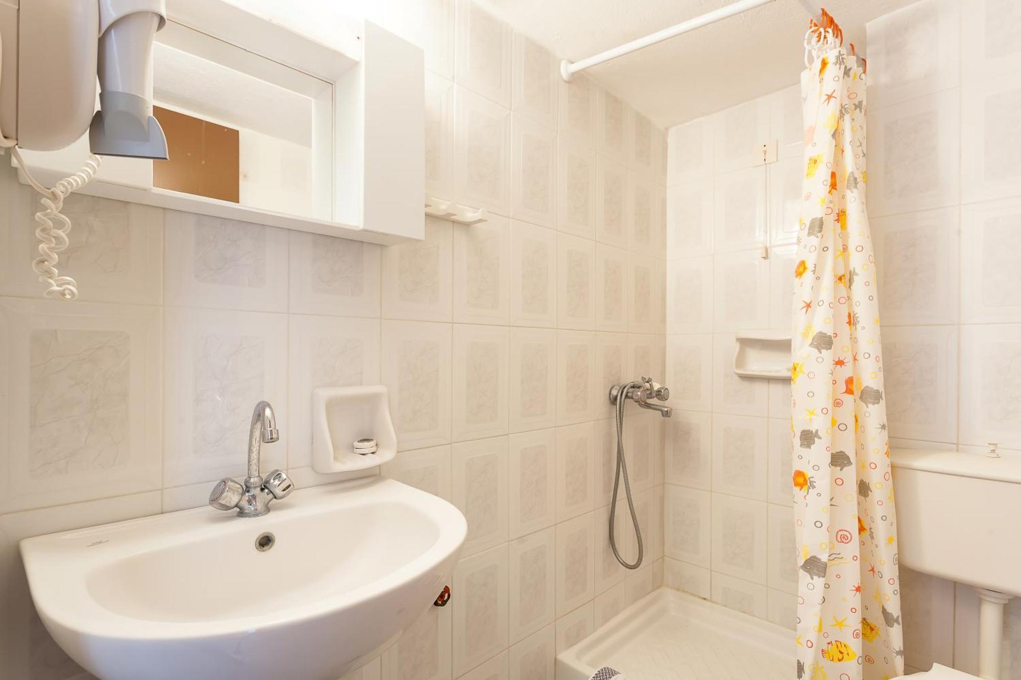 Mon Repos Aparthotel 2*