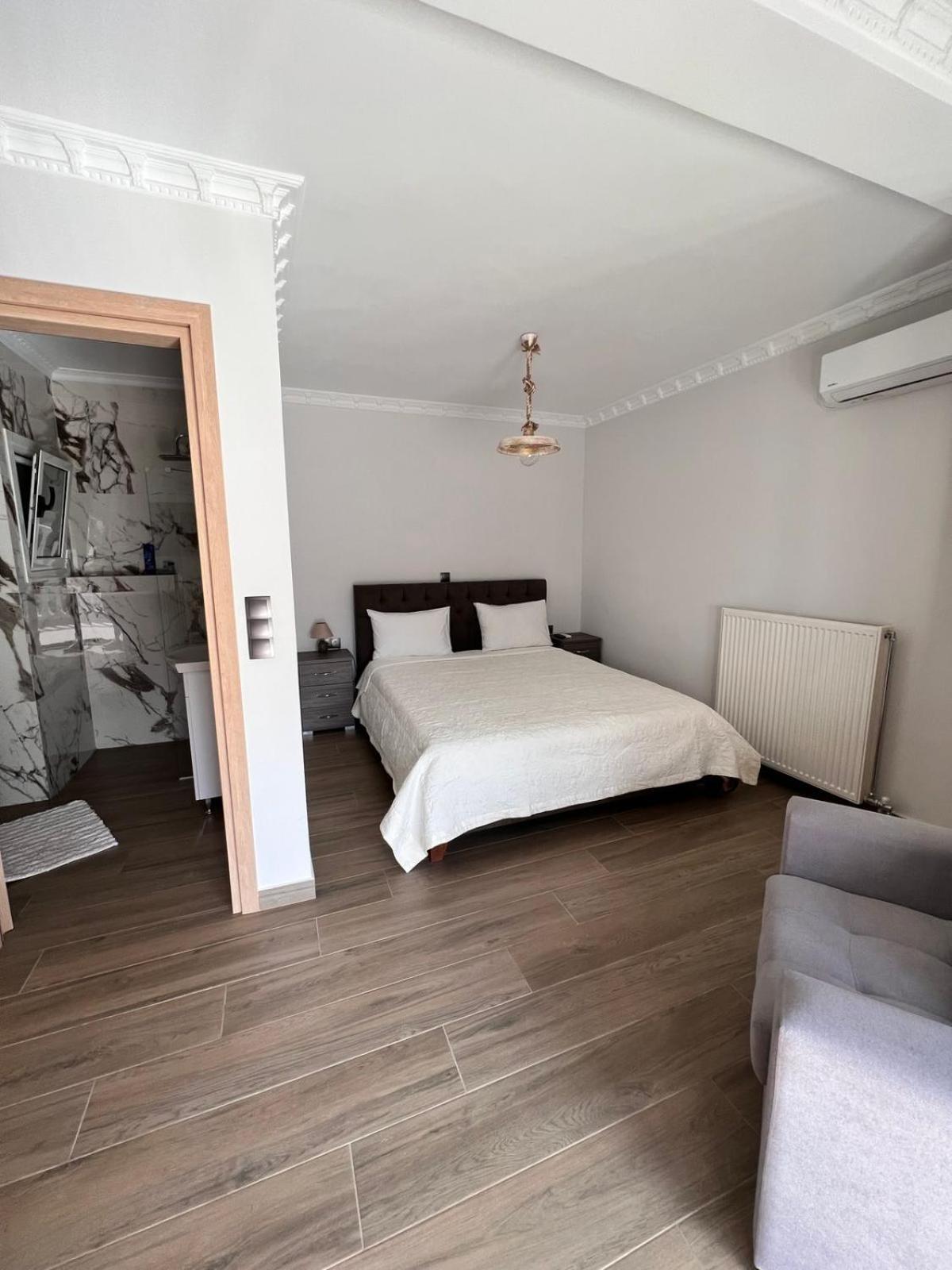 Kontis' Deluxe Furnished Loutraki (Corinthia)