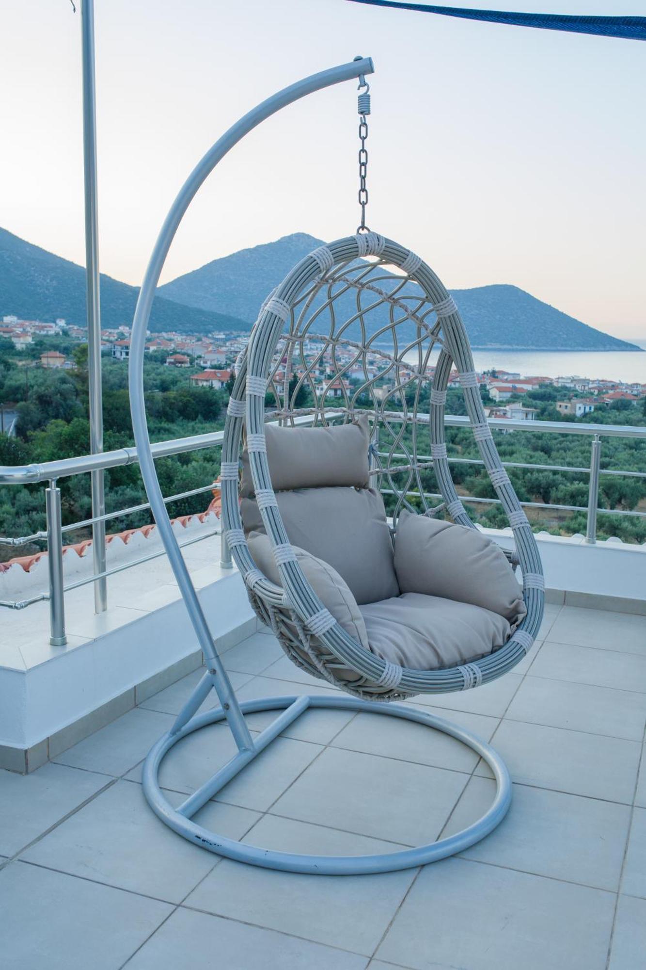 Konatsi Luxury Apartment Tiros