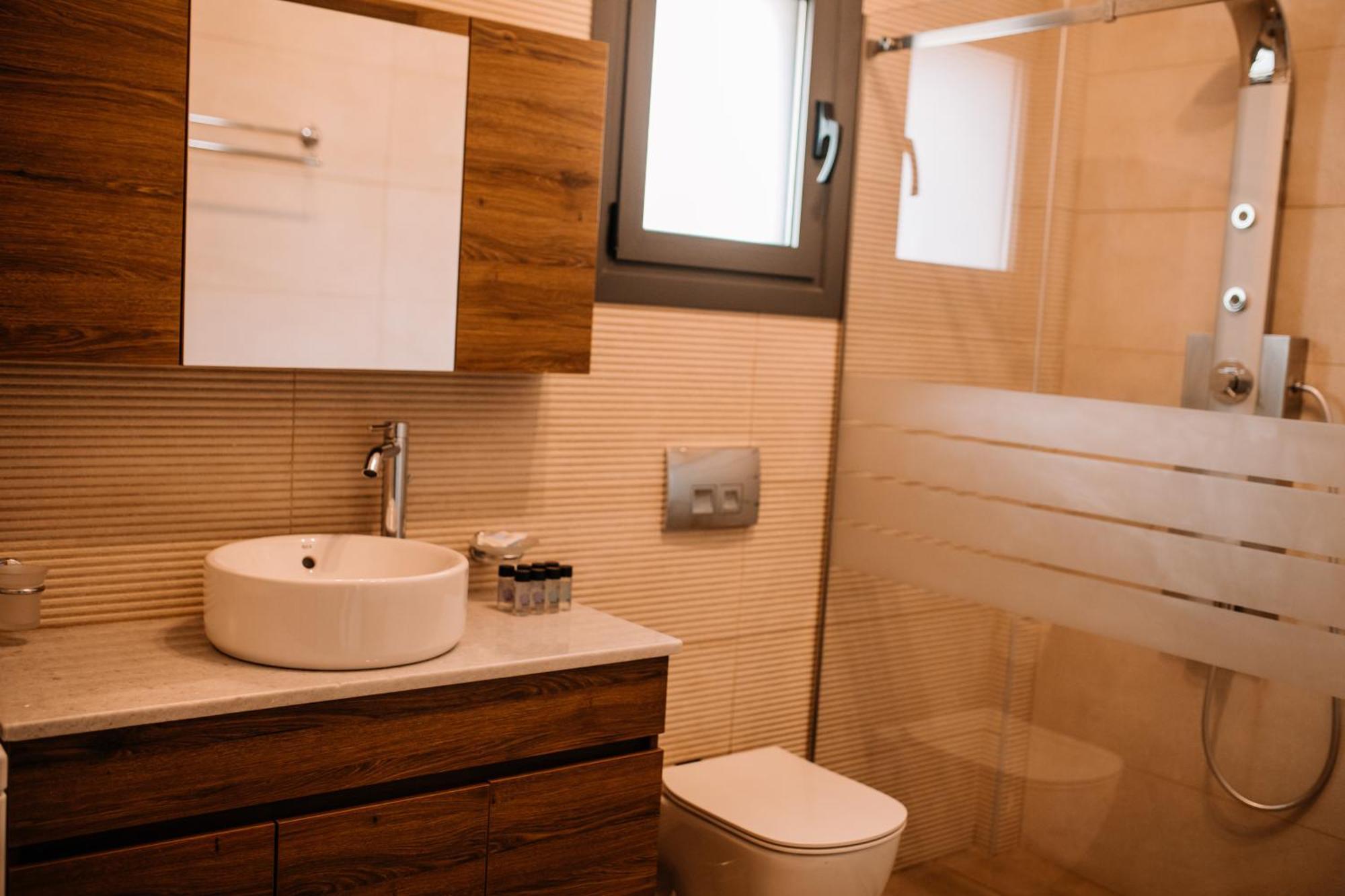 Konatsi Luxury