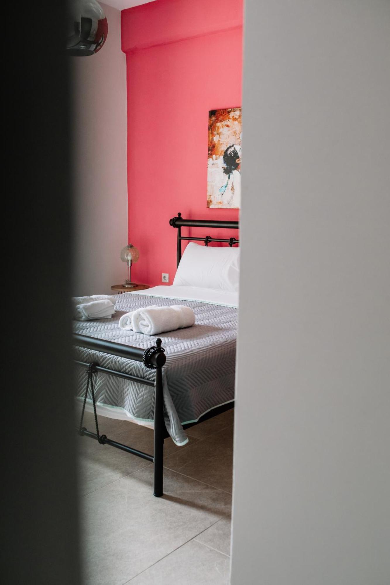 Konatsi Luxury Apartment Tiros