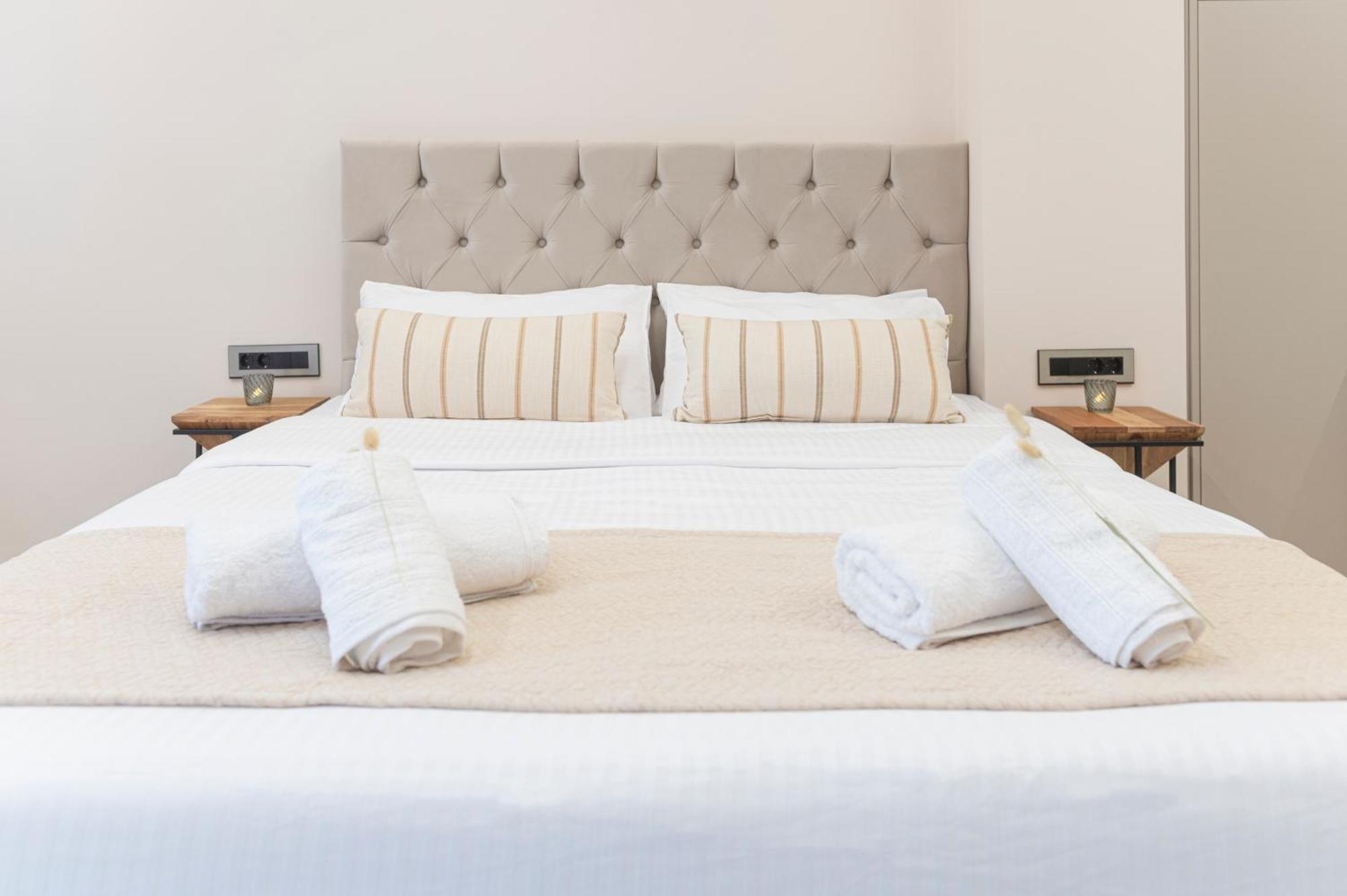 Elite * Loutraki (Corinthia)