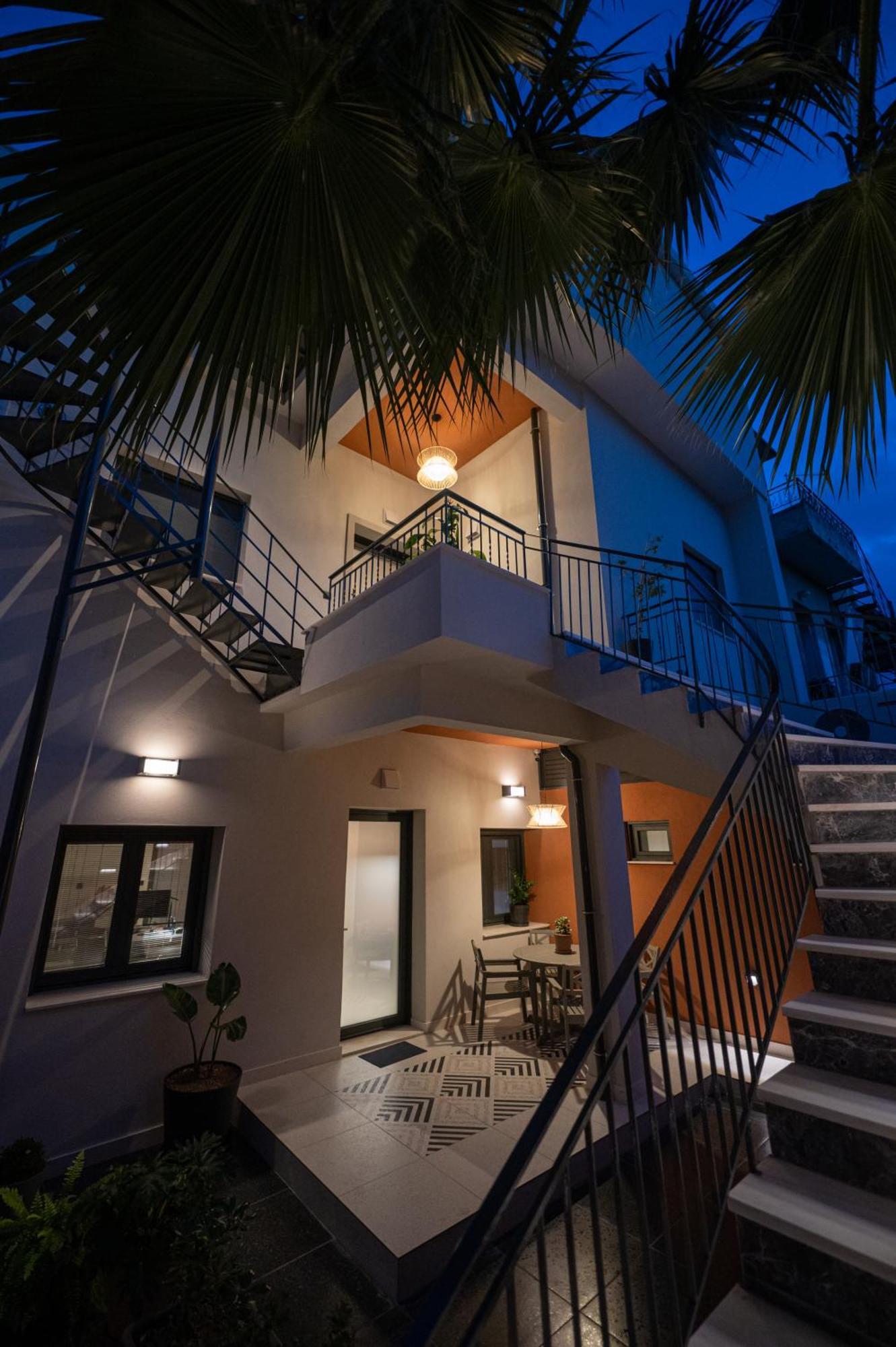 Vesta Retire - Mediterranean Apartment Kalamata