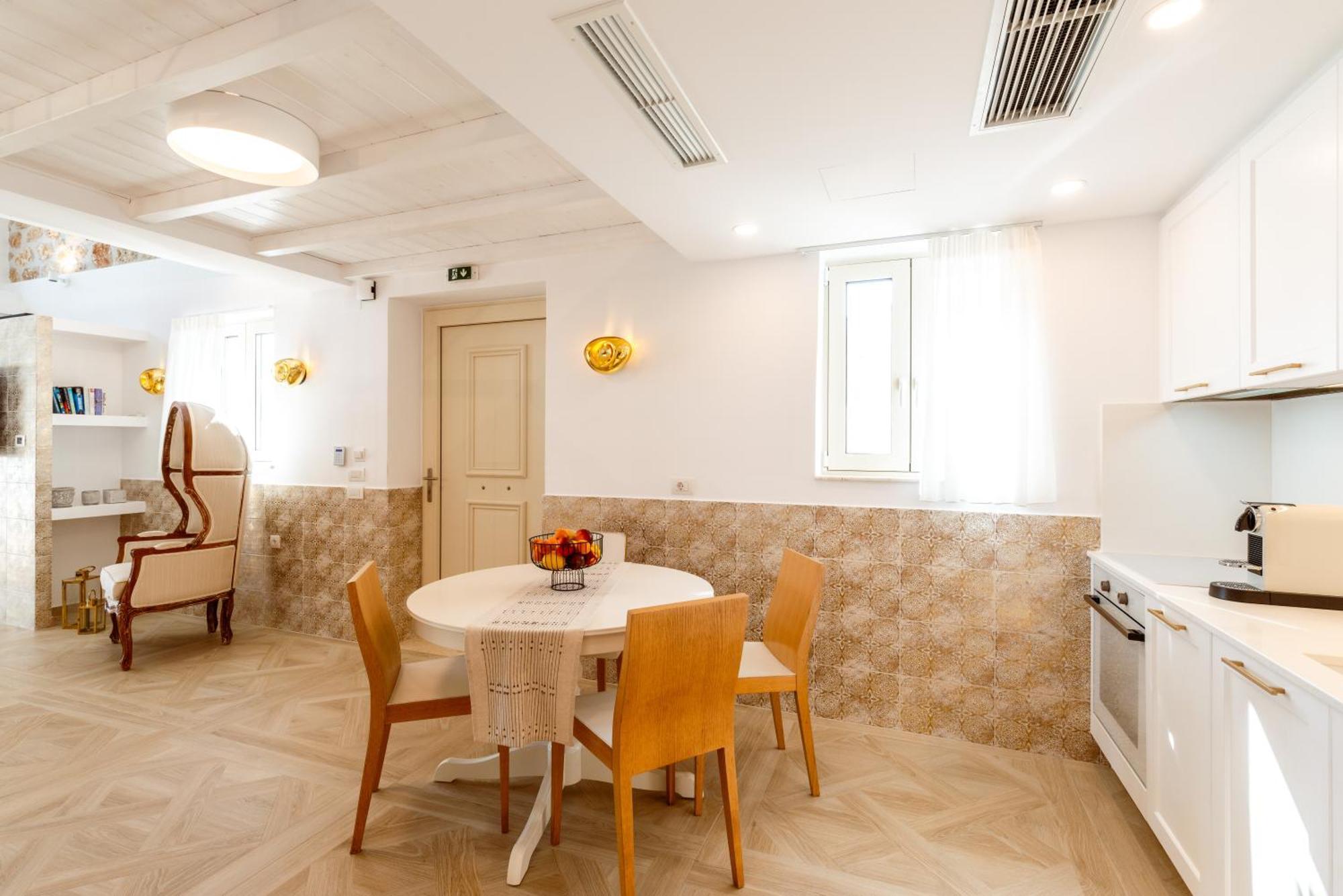 Villa Collection