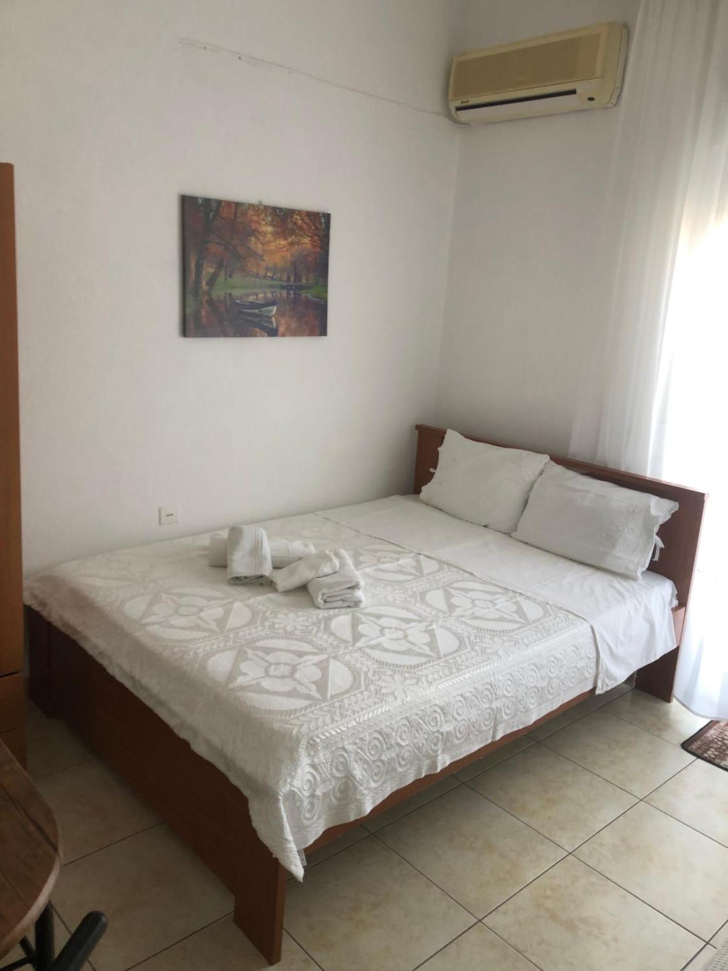 Apartment Nikos Nea Peramos (Macedonia)
