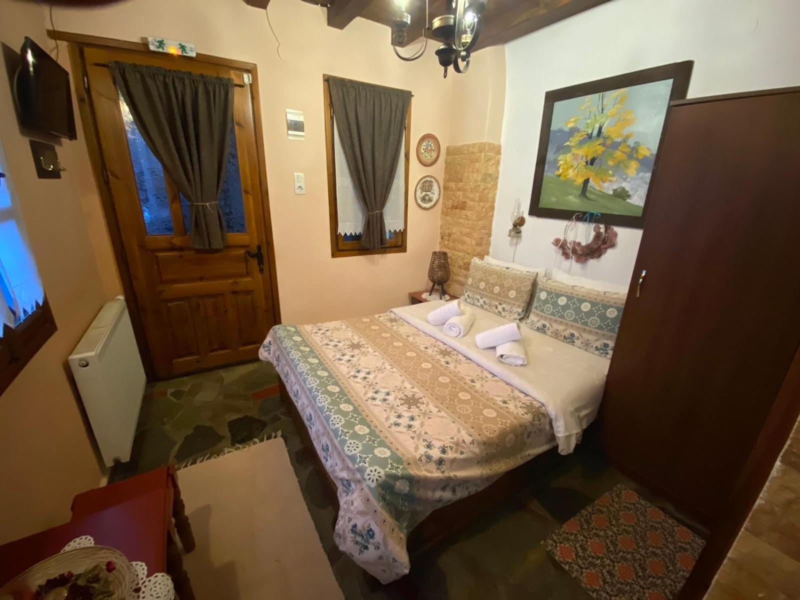 Traditional Erato Palaios Panteleimonas