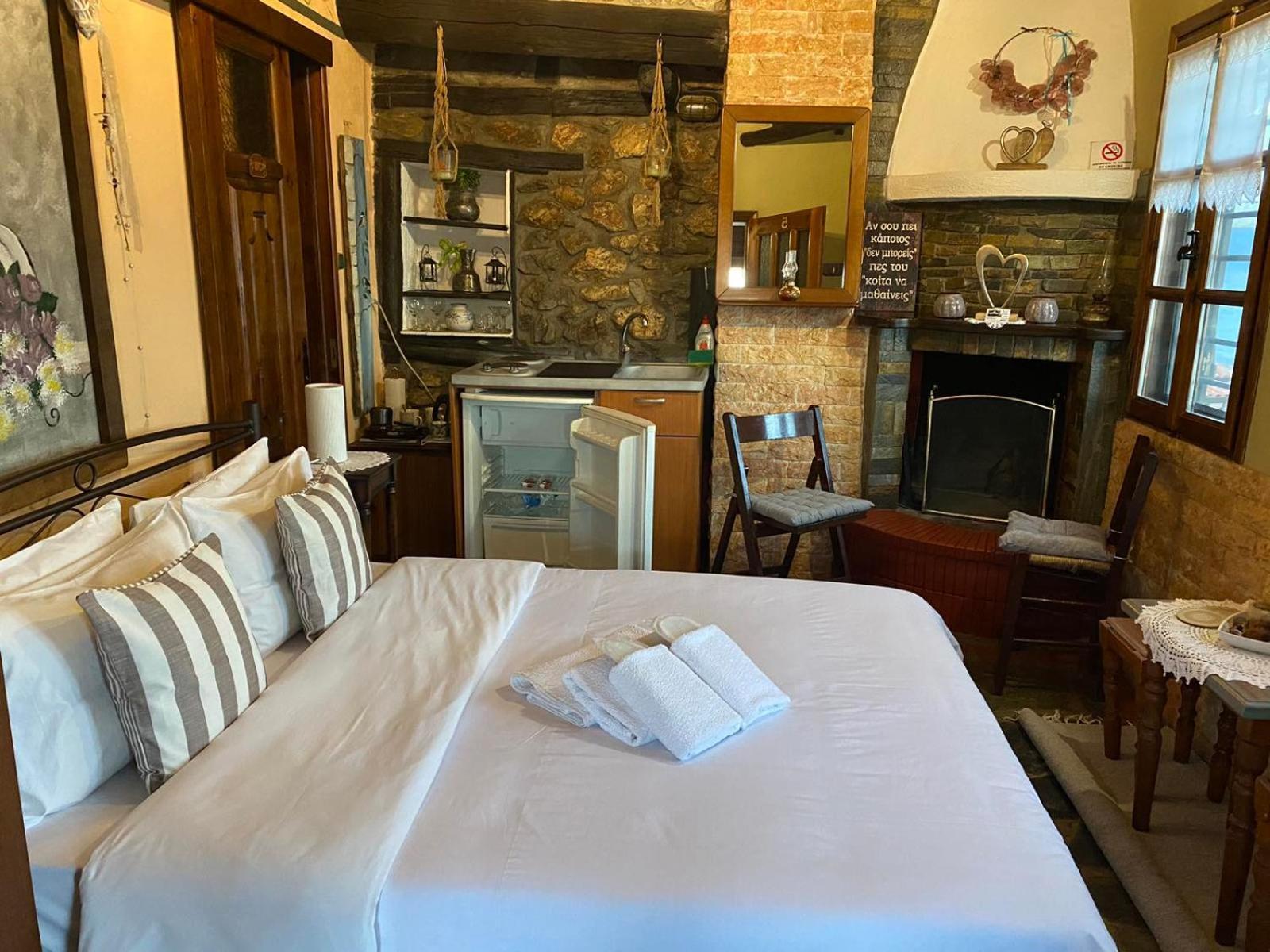 Traditional Erato Guest house *