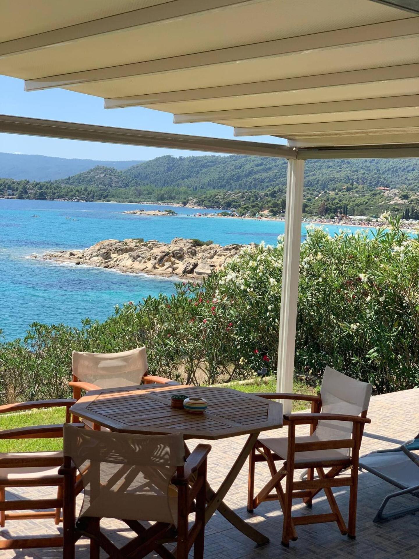 Beachfront Paradise *