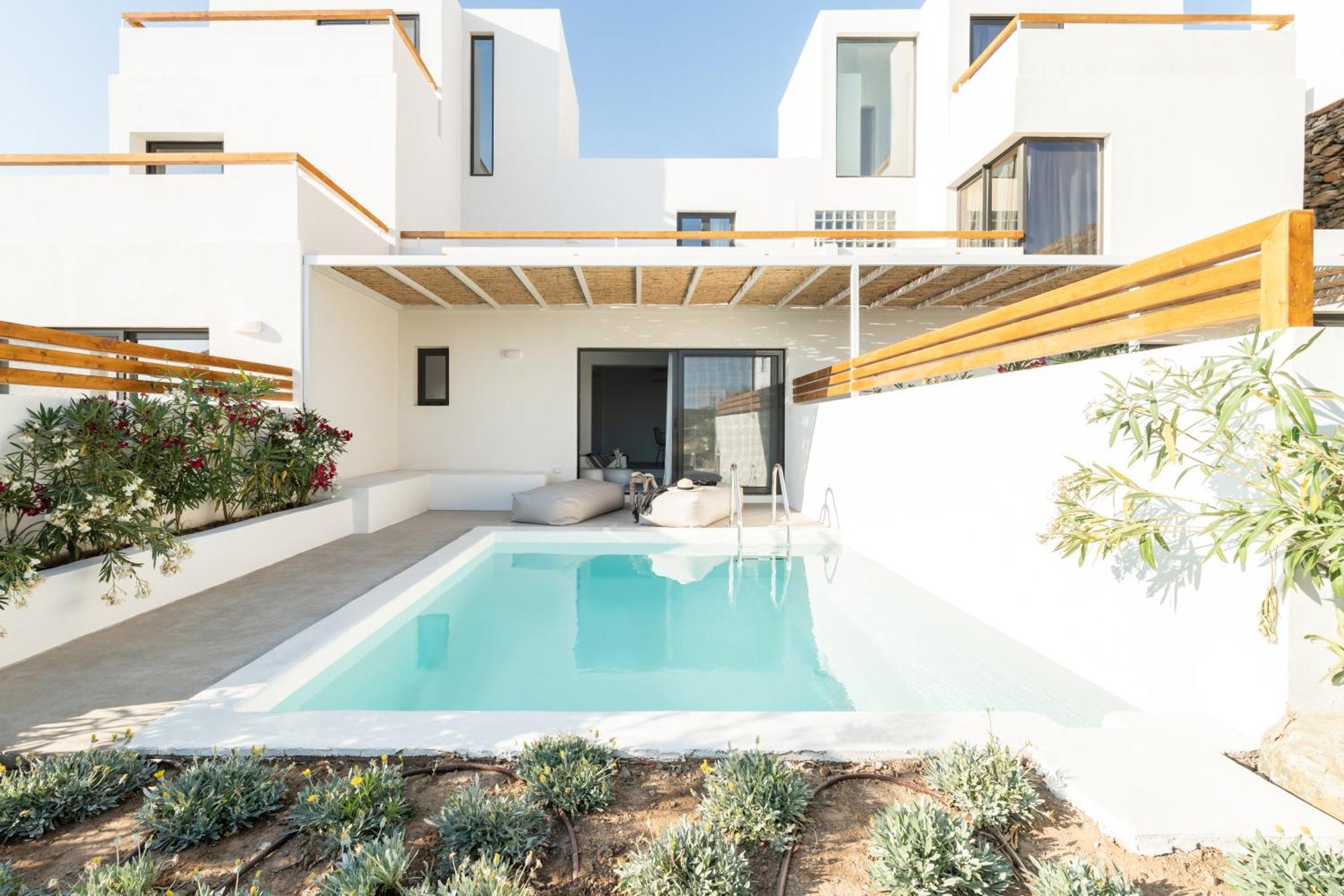 Aura Tinos Aparthotel *