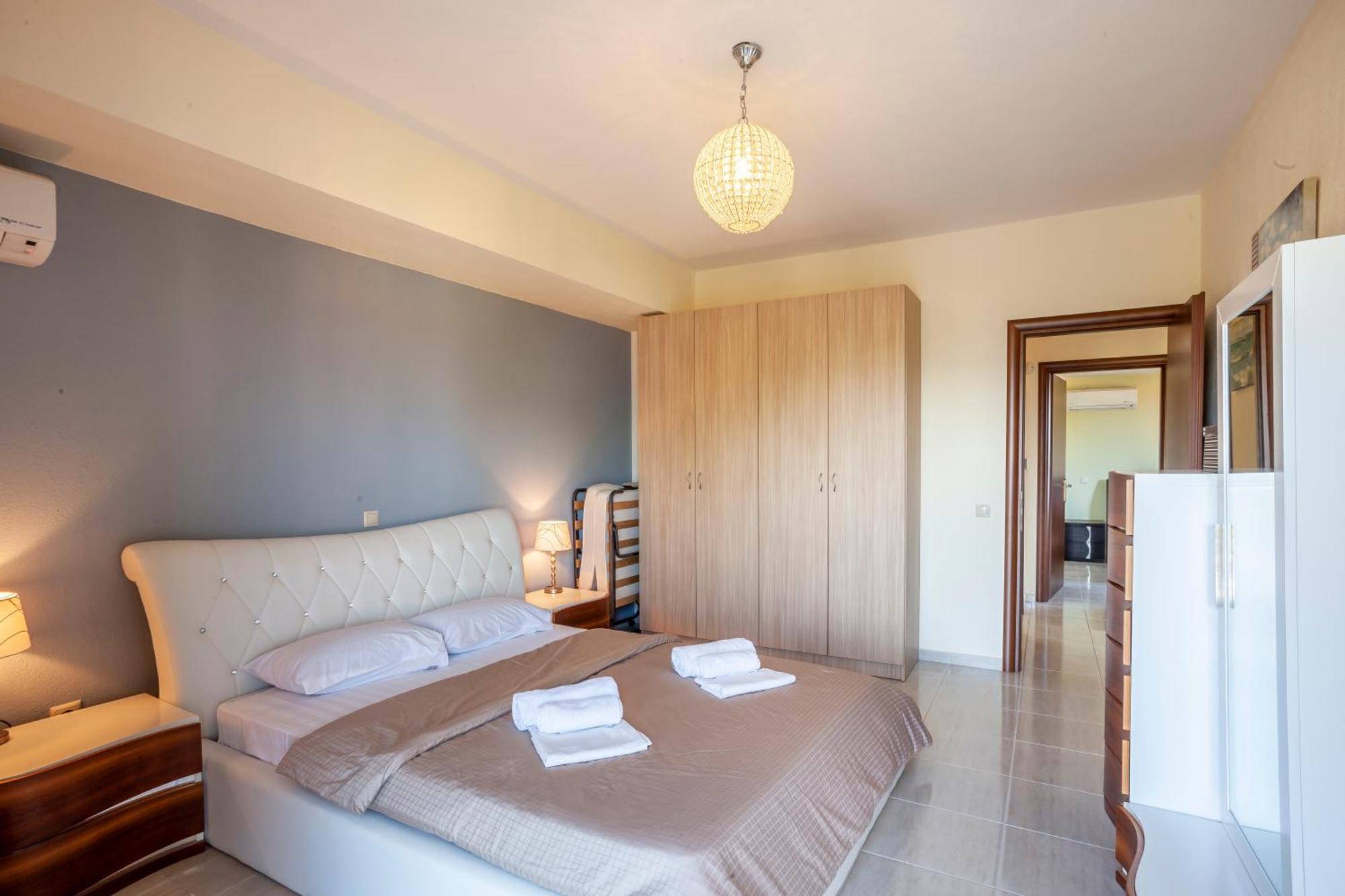Villa Perfect View Deny With 6 Bedrooms And Heated Pool Hanioti