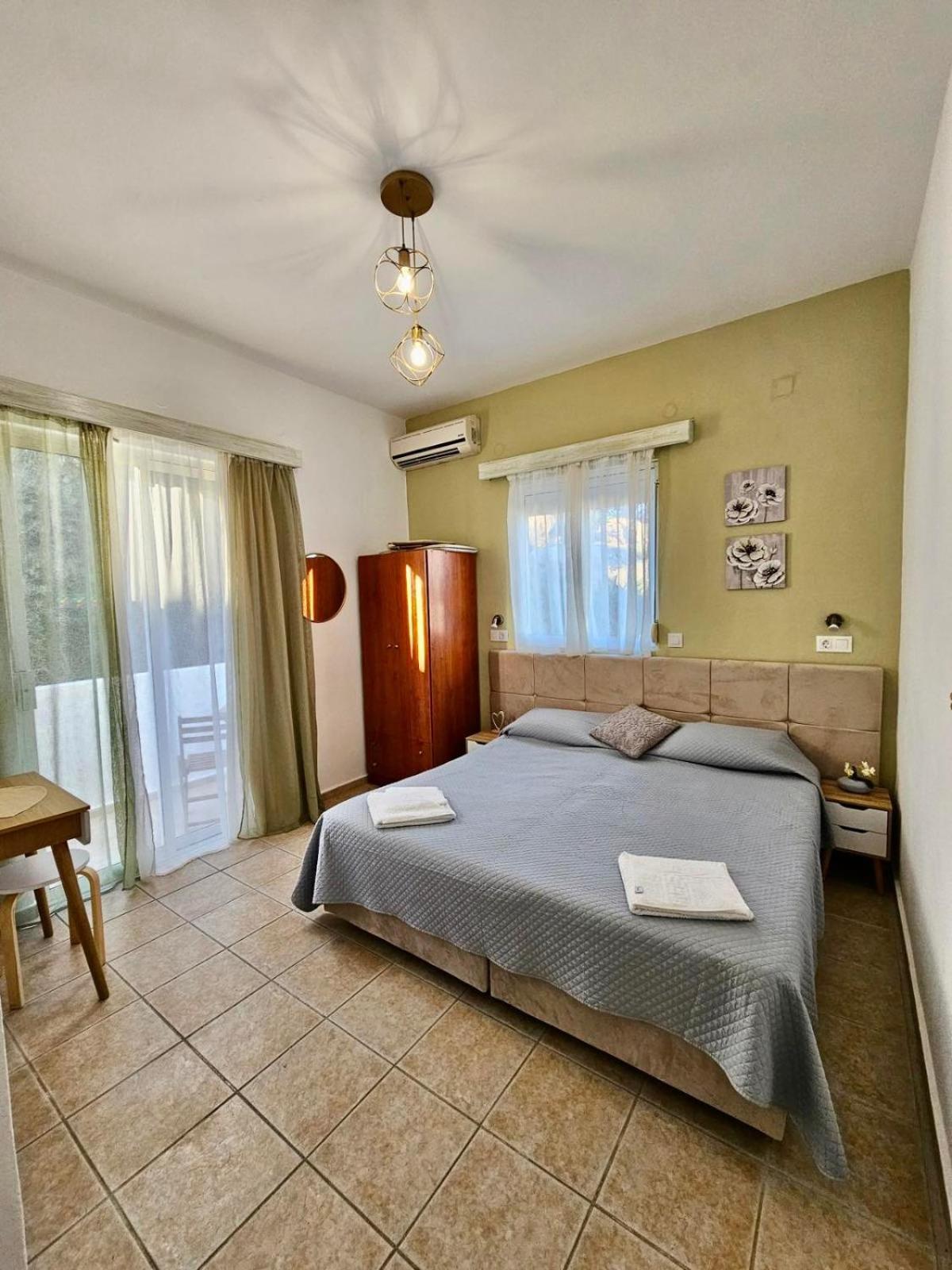 Tsambika Apartment *