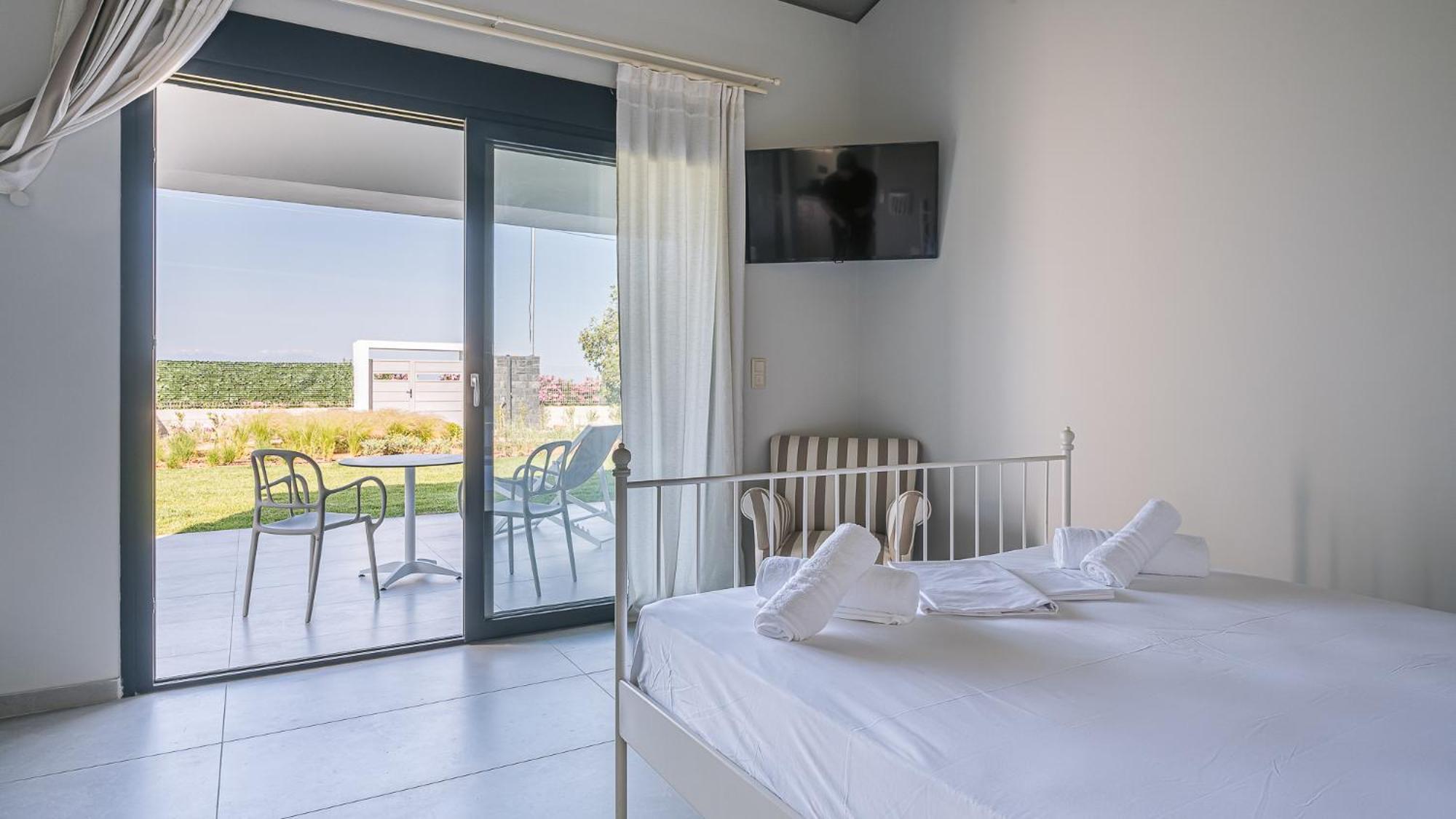 Aparthotel Electra Beachfront Suites, *