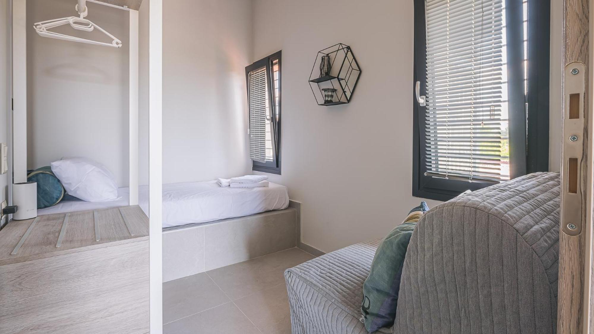 Aparthotel Electra Beachfront Suites,