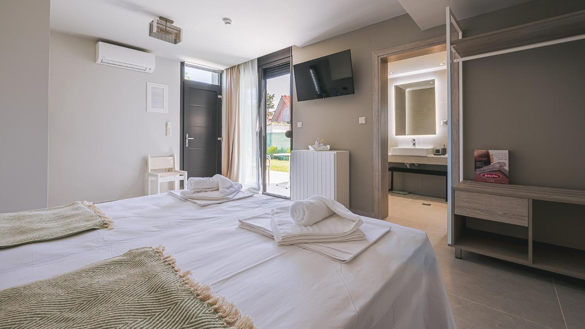 Electra Beachfront Suites, Nea Iraklia