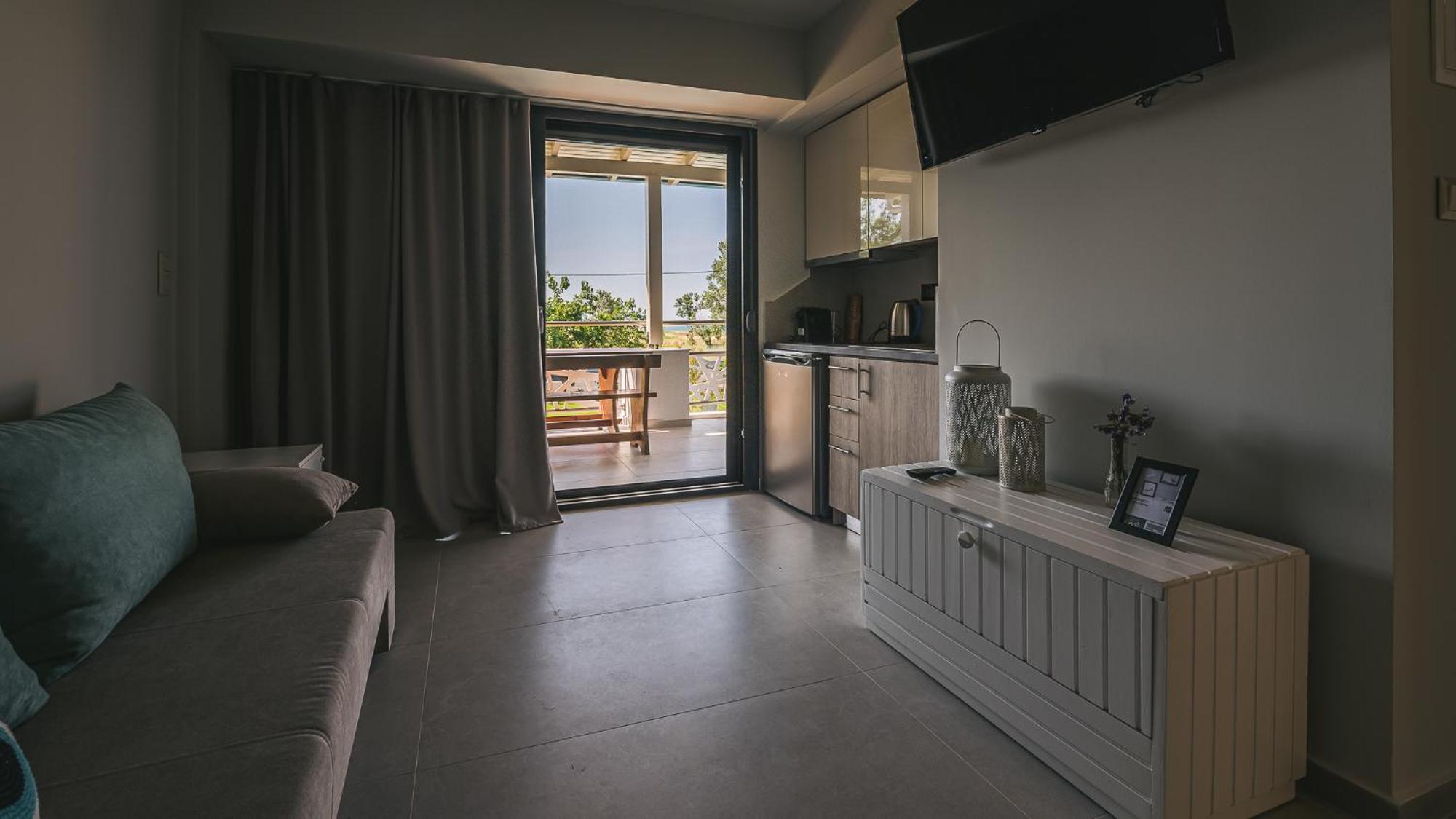 Aparthotel Electra Beachfront Suites, *