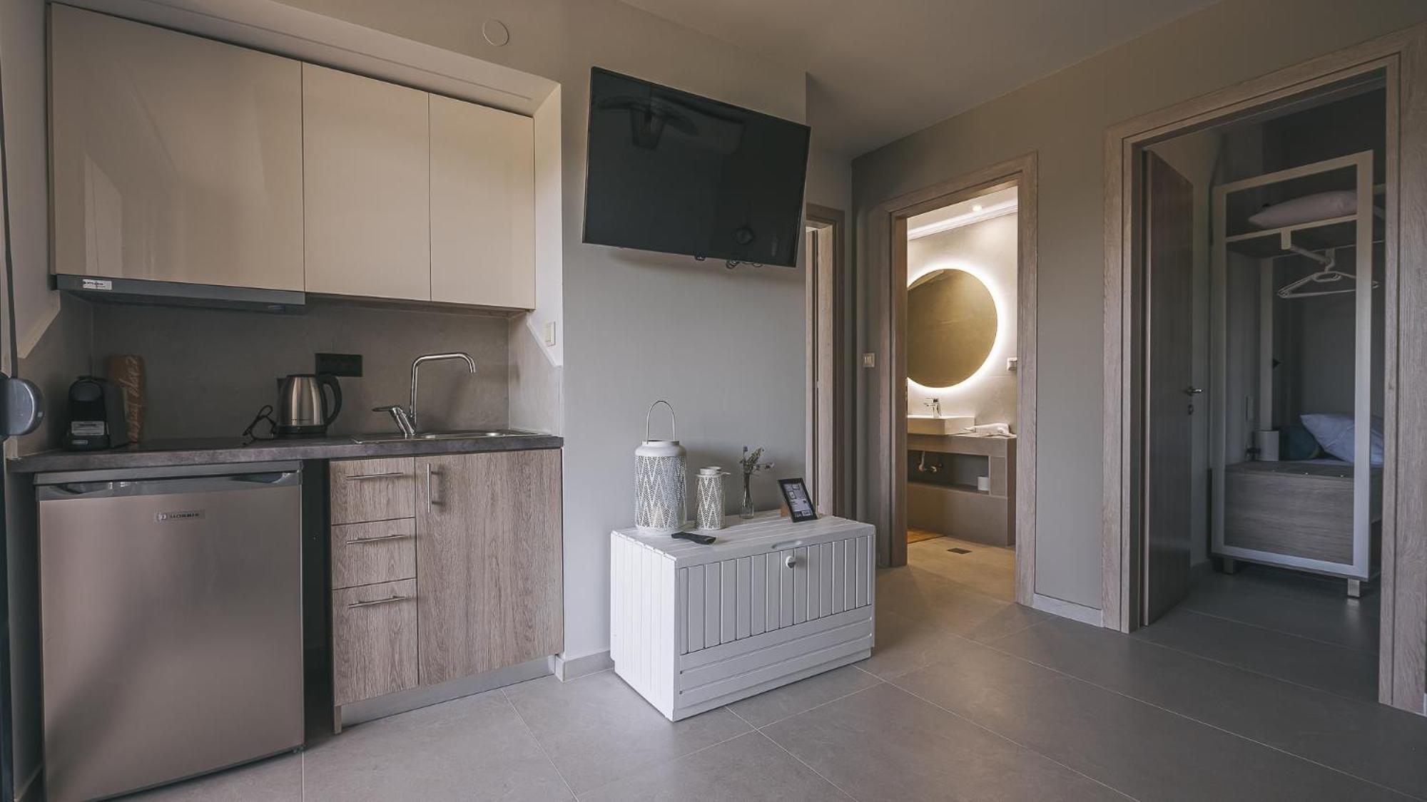 Electra Beachfront Suites, Aparthotel Nea Iraklia