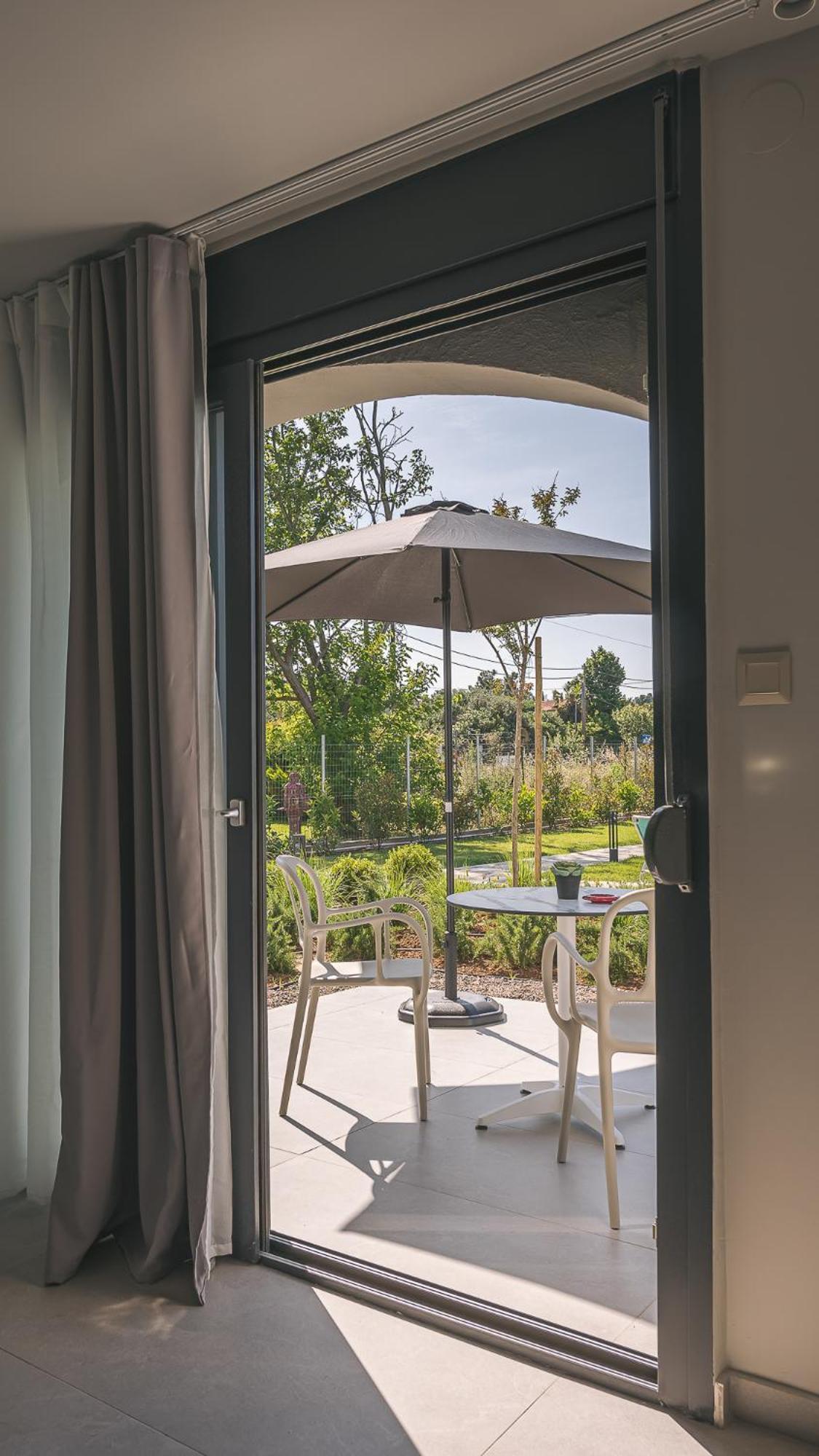 Aparthotel Electra Beachfront Suites, *