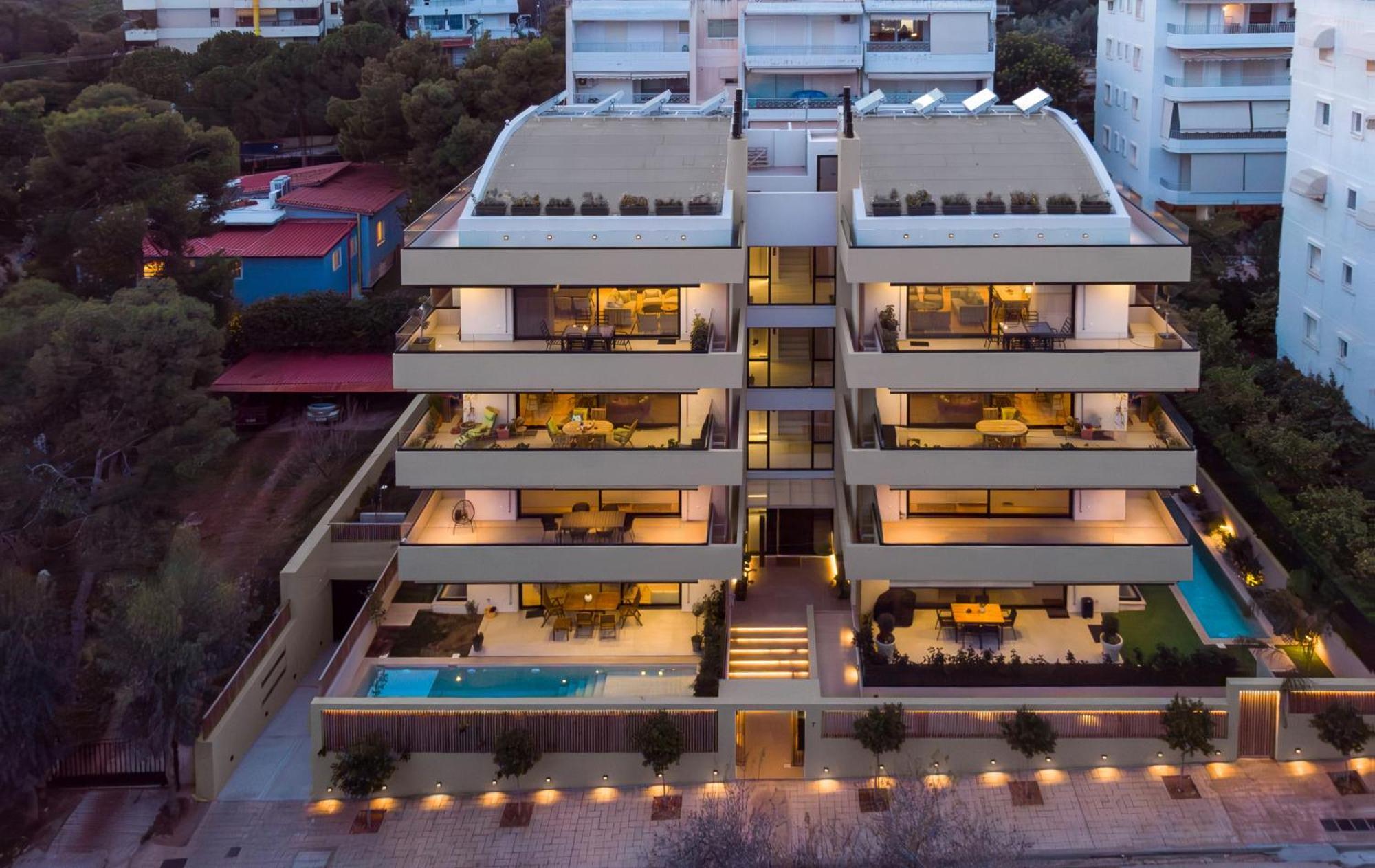 Opulent Penthouse 1 *