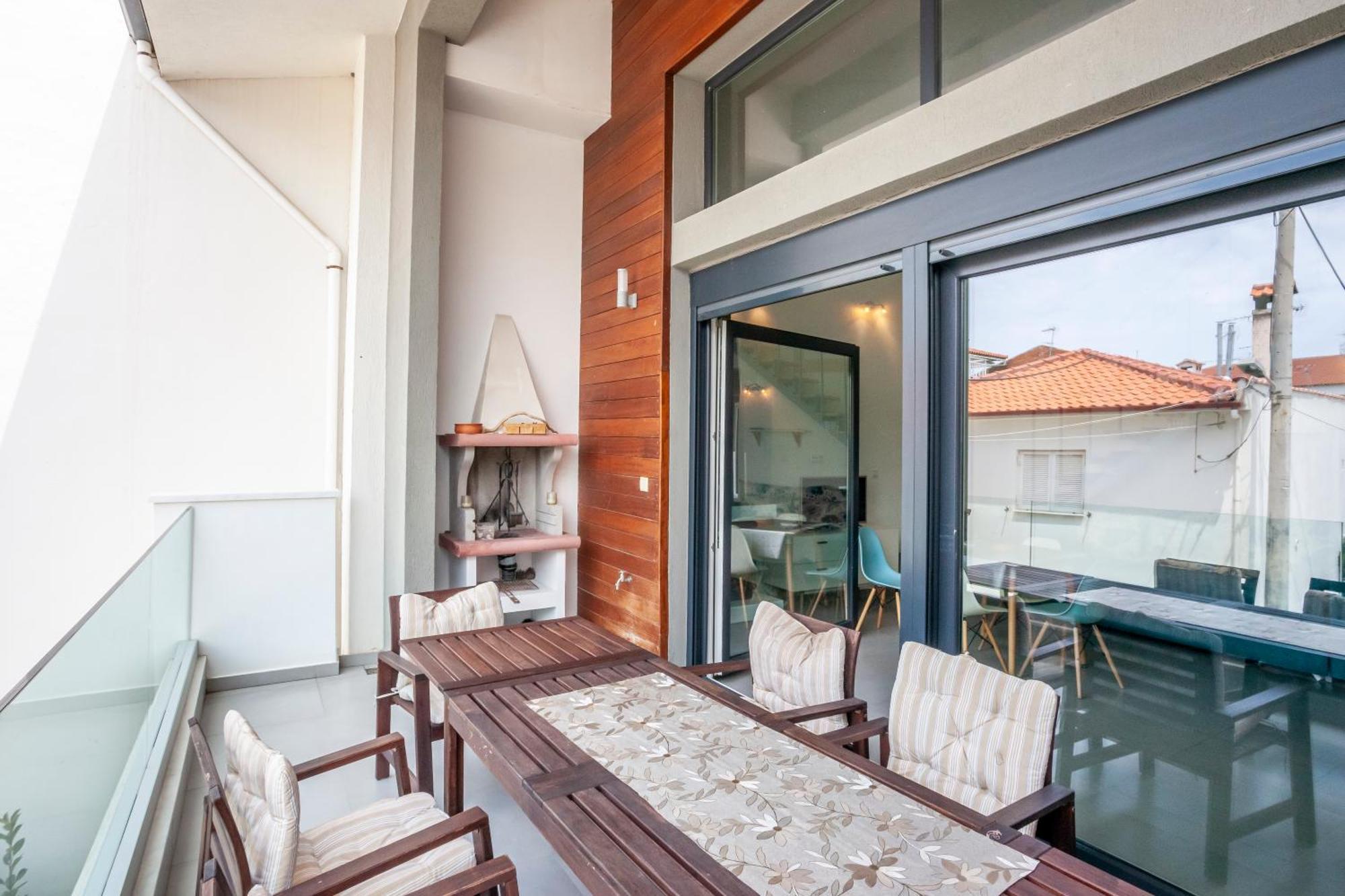 Aleksia Seaside Deluxe Apartment *