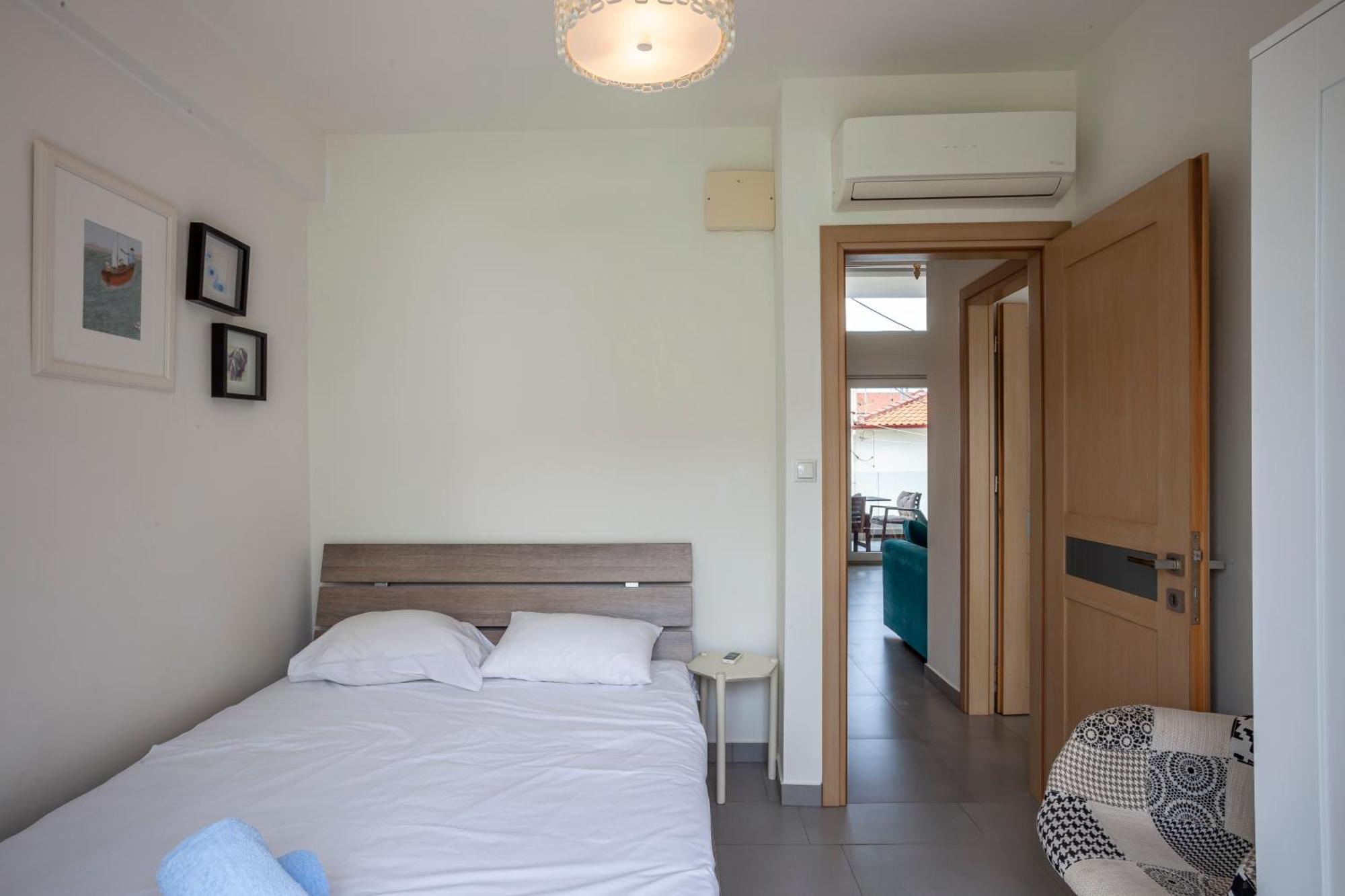 Aleksia Seaside Deluxe Apartment