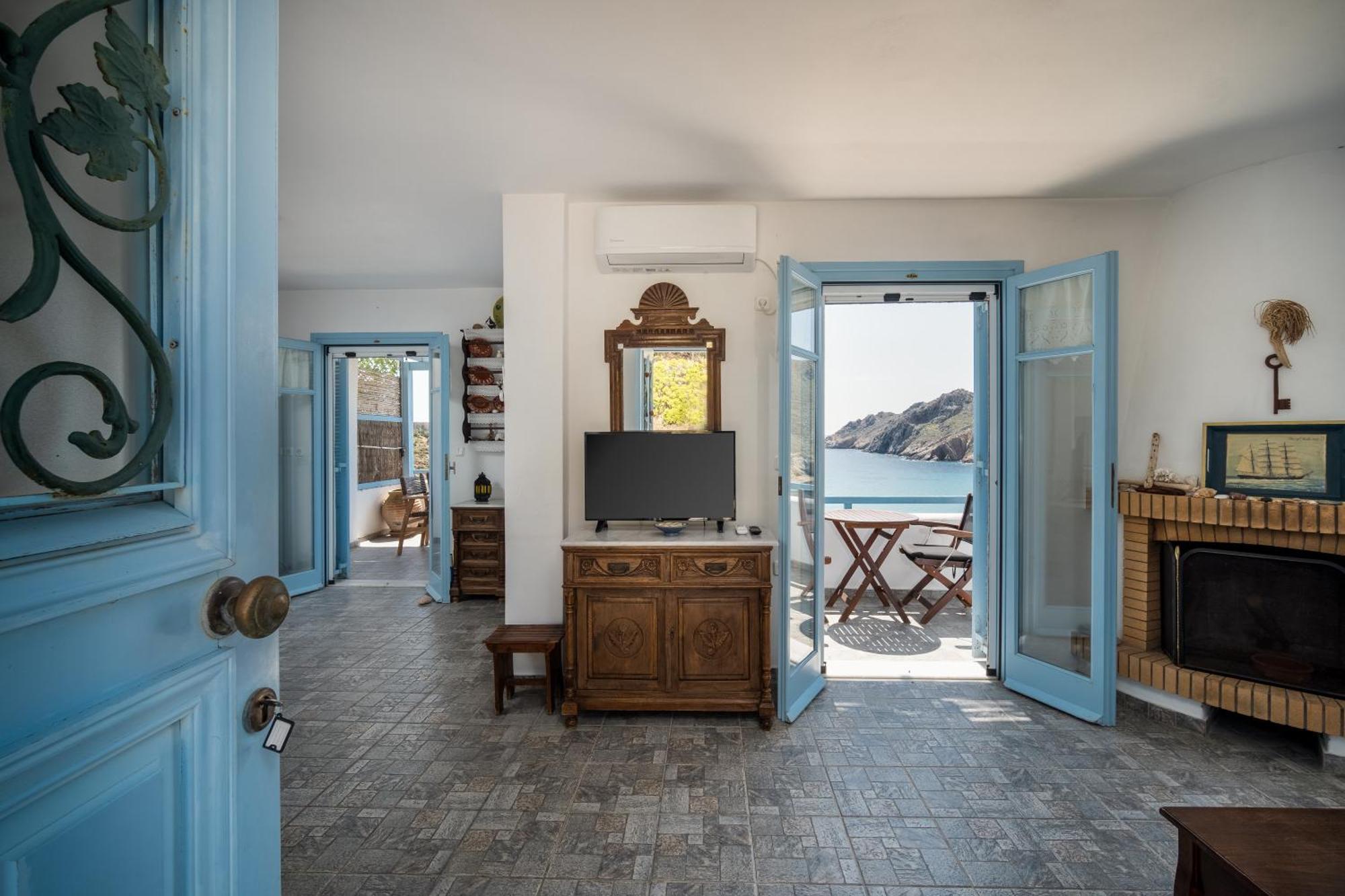 Psili Ammos * Serifos Town