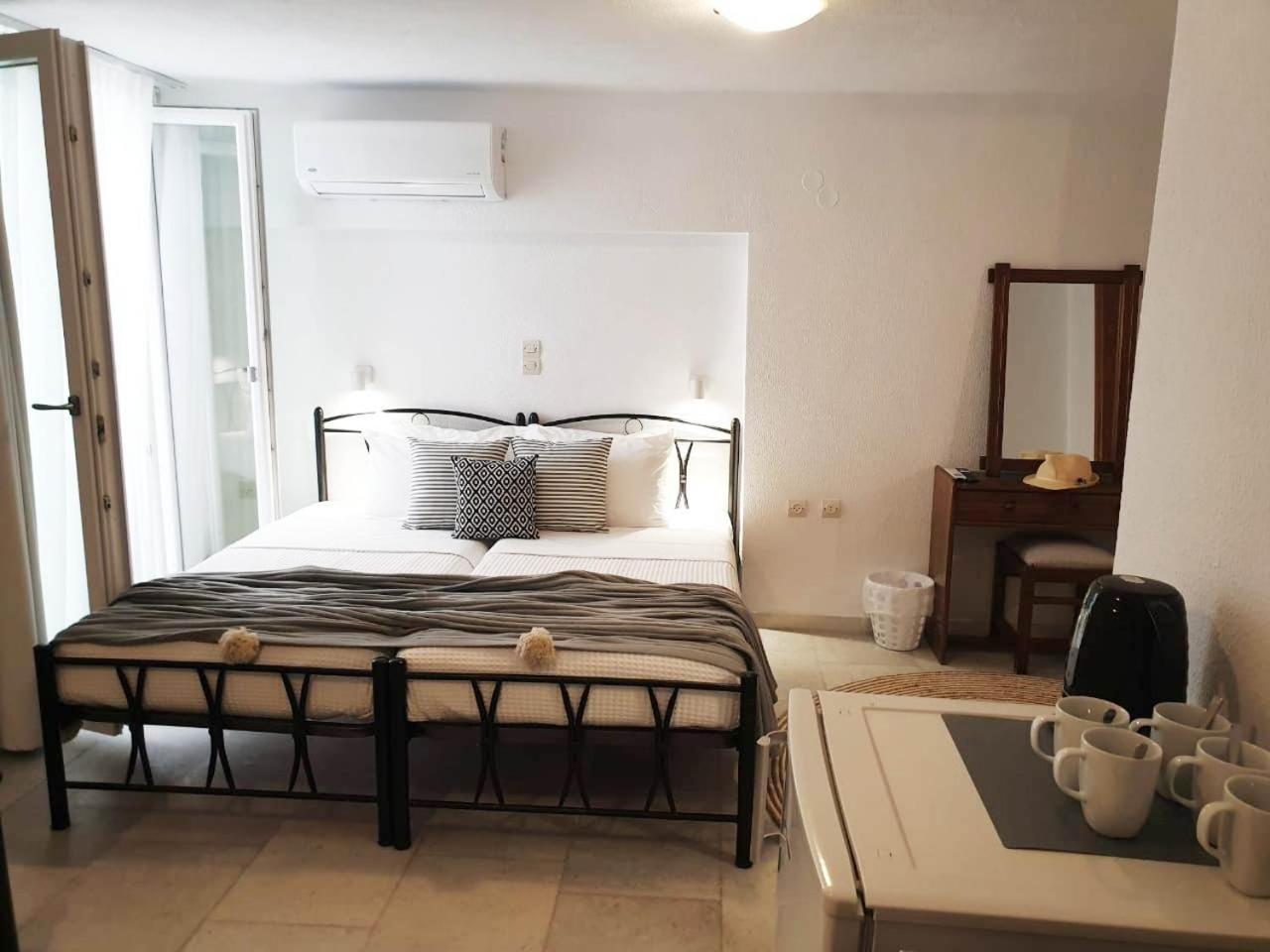 Anemos Town Apartment Naxos City