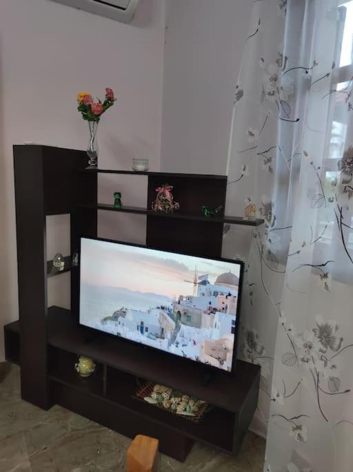 Luxury * Nea Vrasna