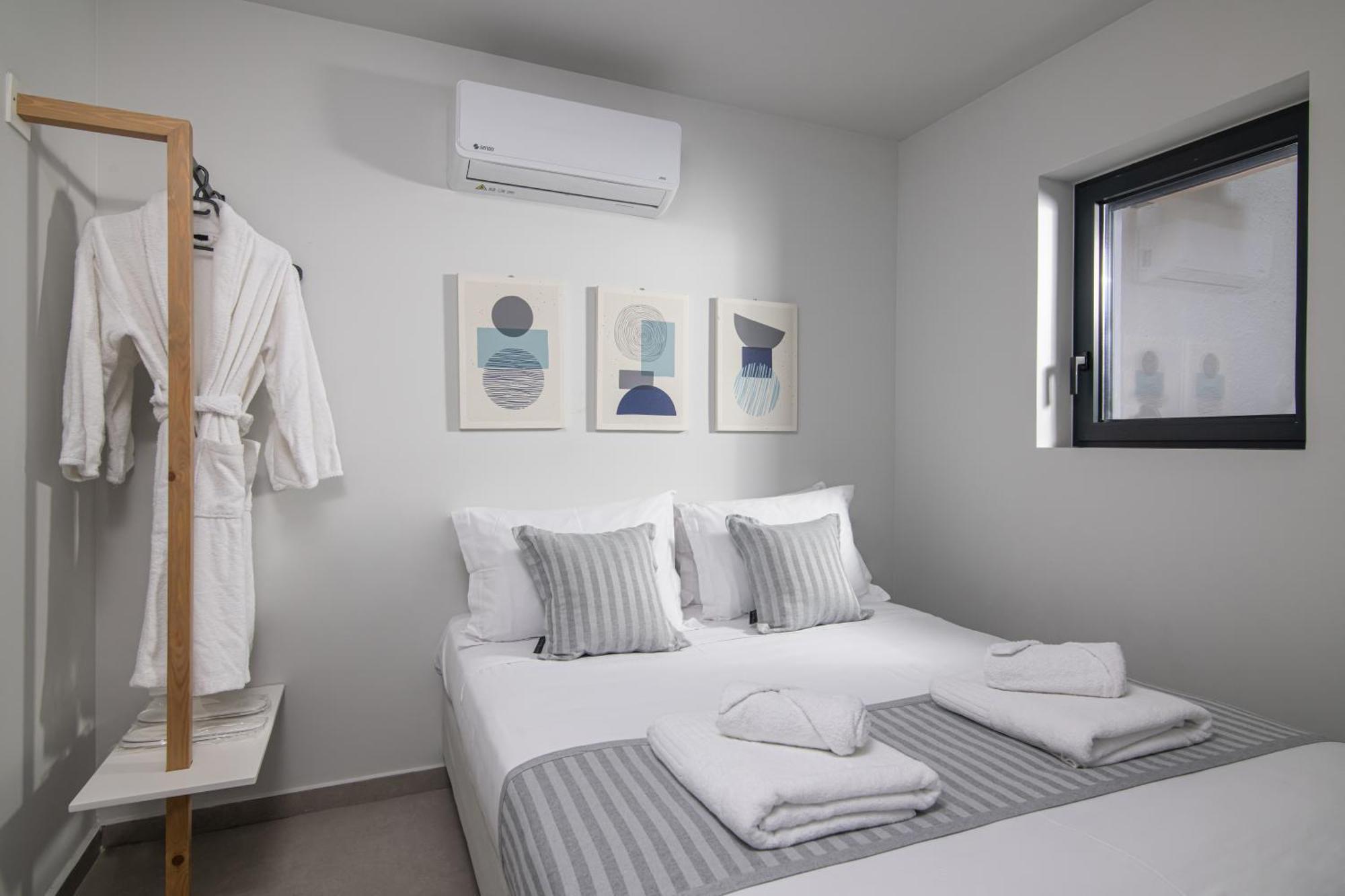 Beachfront Salty Sea Luxury 1 *