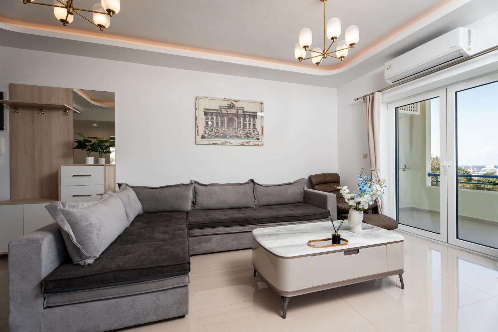 Secret View Apartment, With Private Jacuzzi