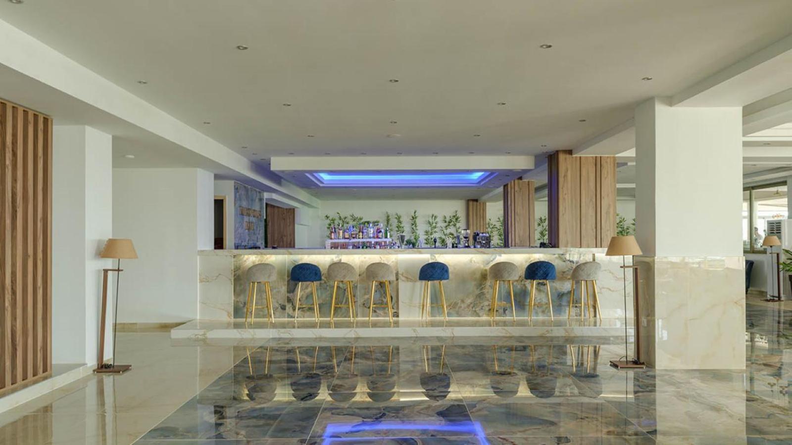Ninos Grand 4*